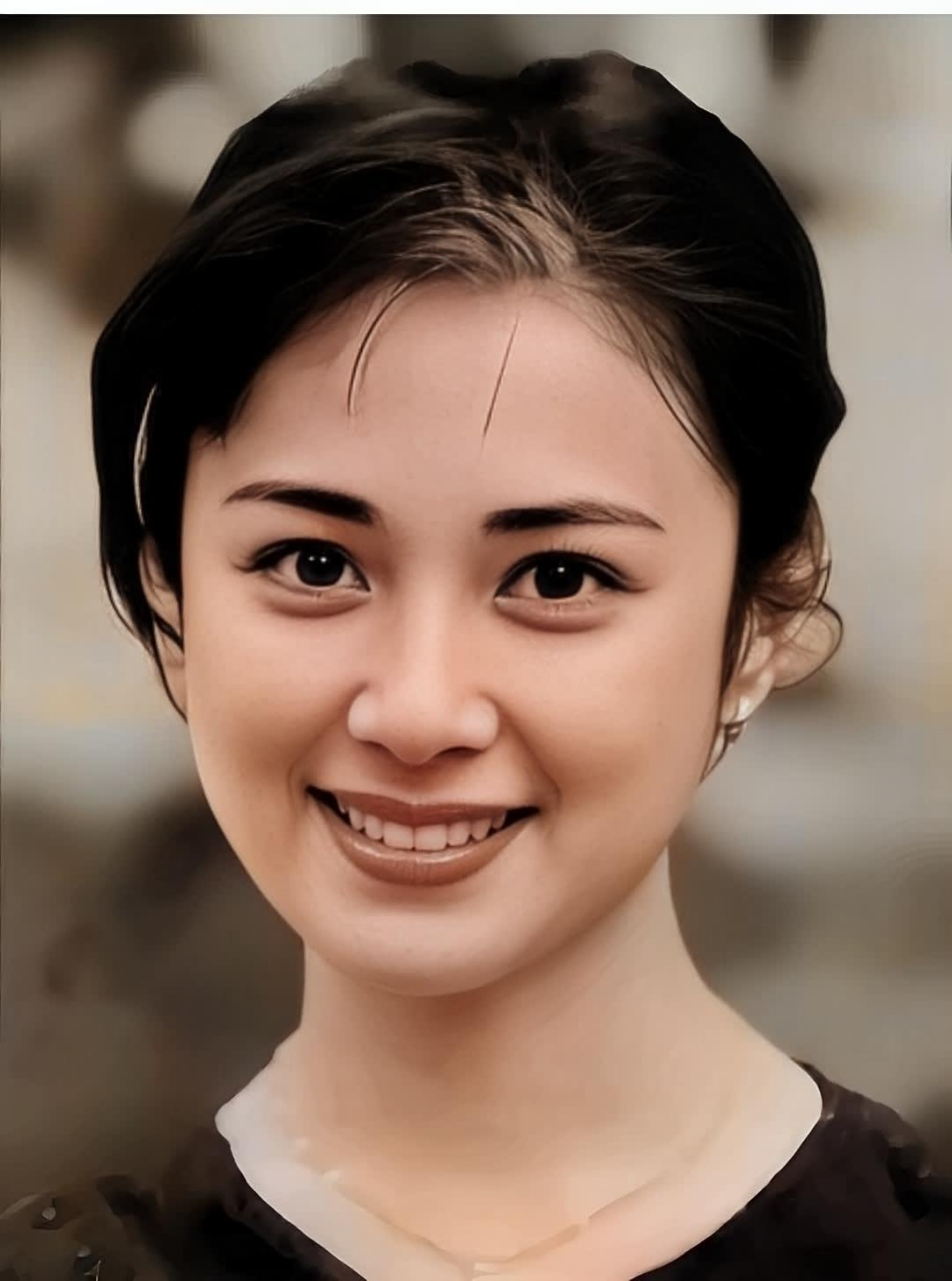 傅艺伟正处于她美丽的巅峰.