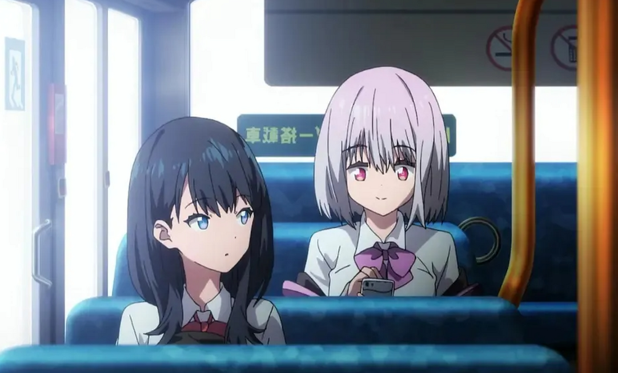 《ssss电光机王》是扳机社和圆谷联合制作的,在怪兽设计上还邀请了