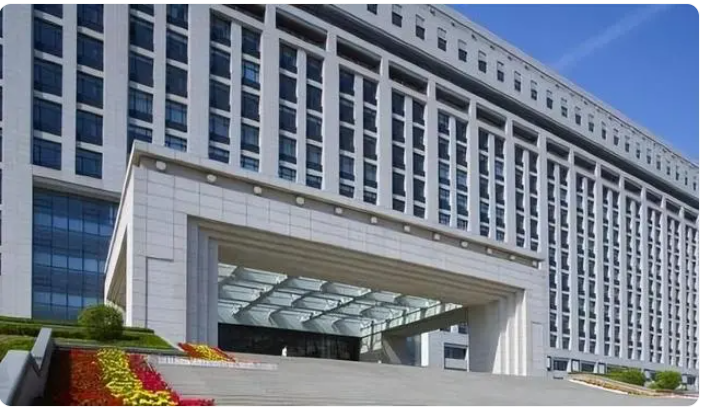 济南市政府办公大楼,是目前全国最大的政府大楼