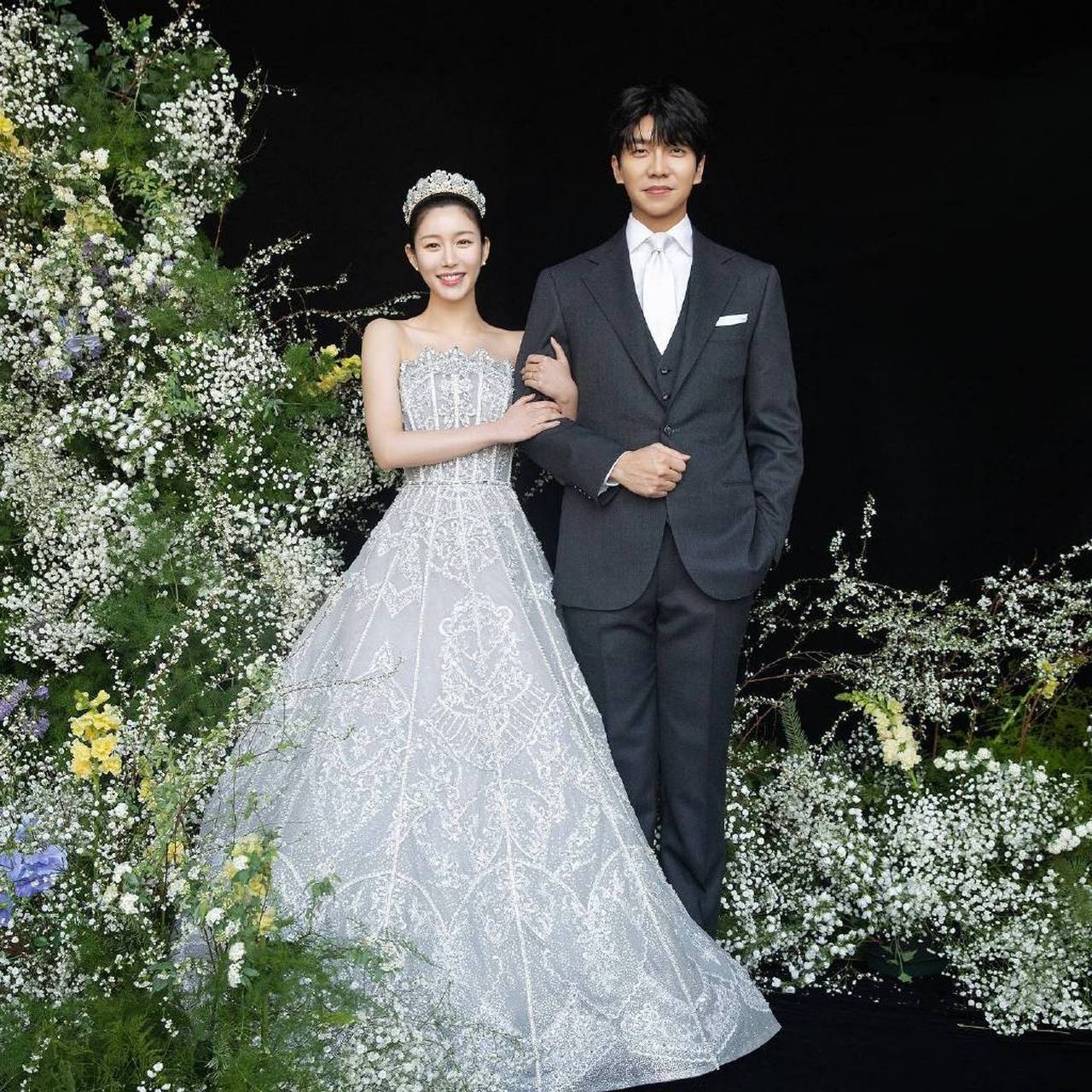 李昇基李多寅婚礼,感觉半个韩国娱乐圈都去参加了.