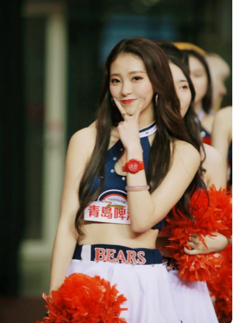 cba最美啦啦队队长,广东男篮啦啦队队长黄逸辉,广东韶关人,身高1米73