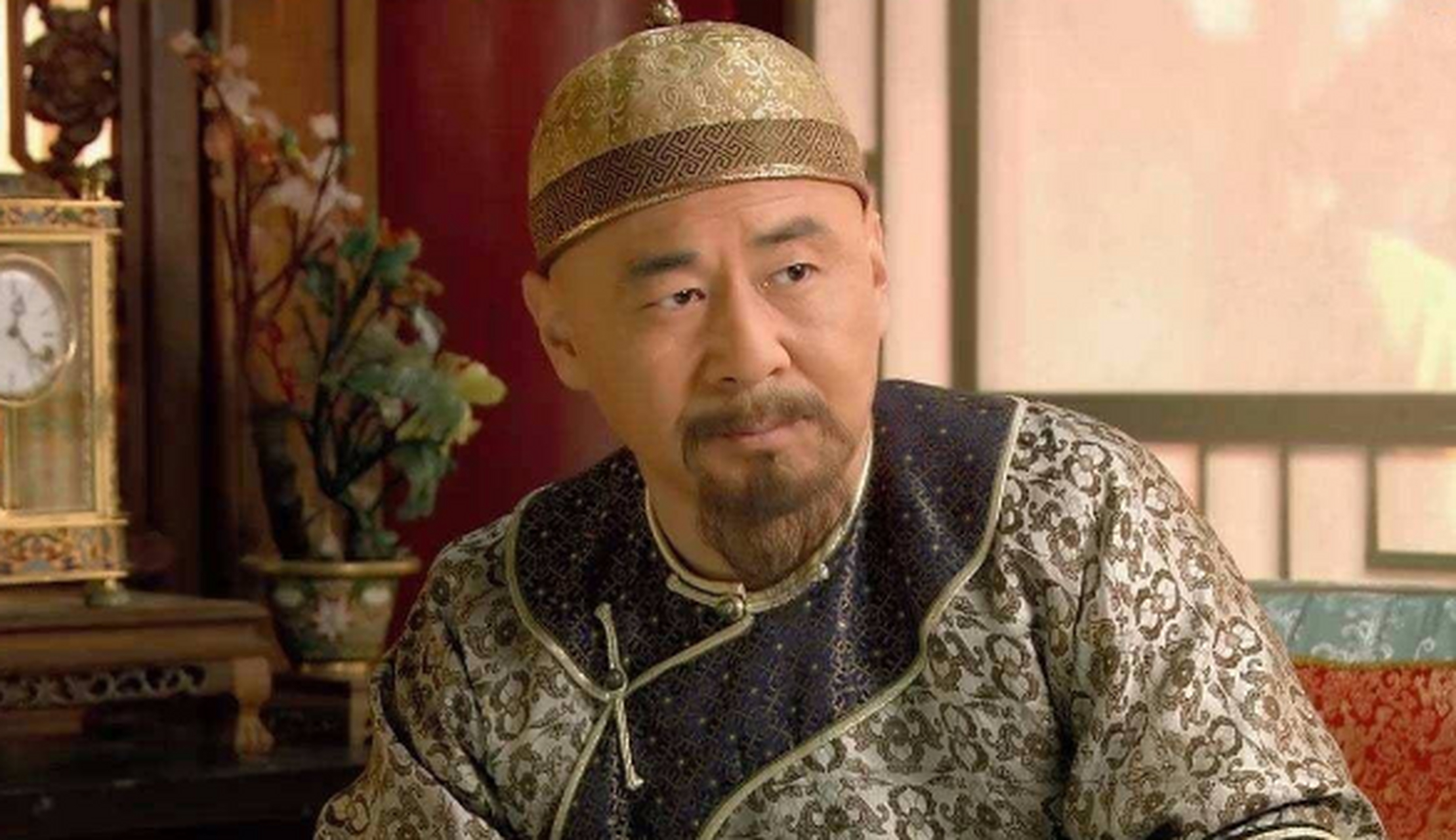 1723年,宜妃接到一道圣旨:皇九子被革除宗籍,废为庶人.