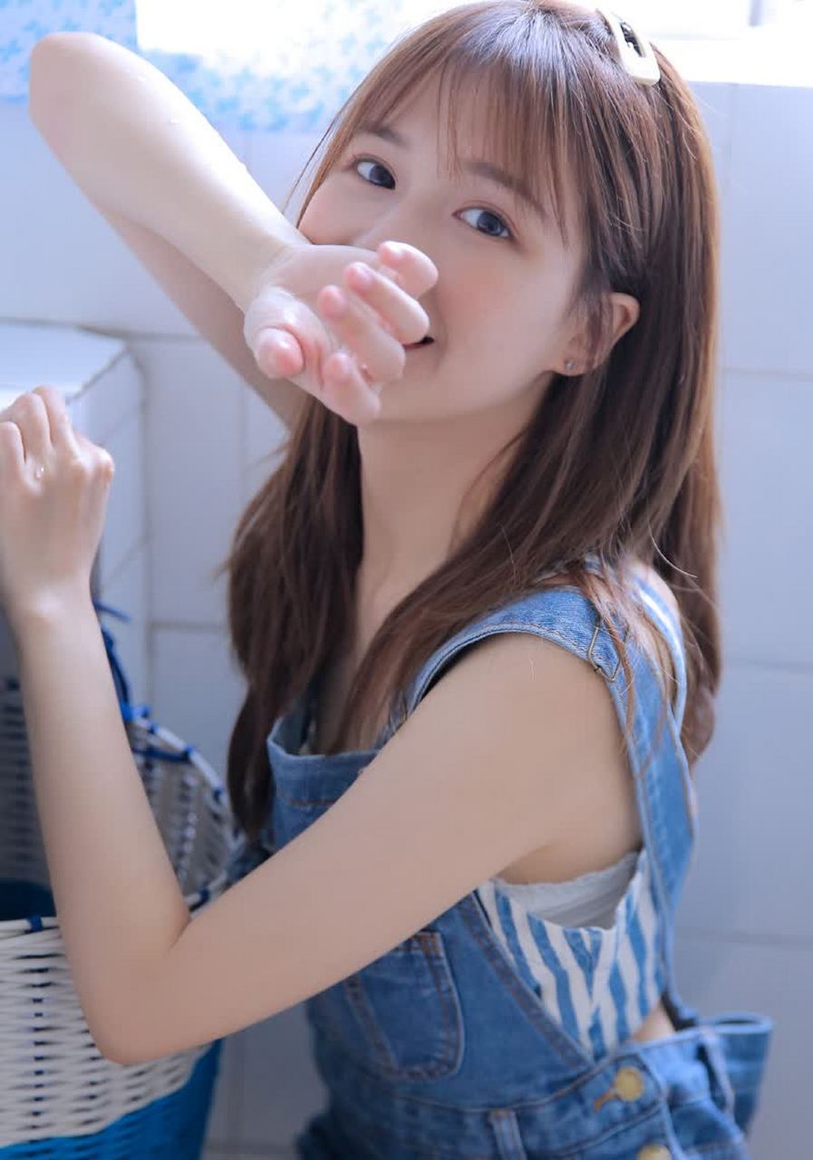 清纯又可爱的十八岁女孩,好美~[尬笑]愿您们一生健康快乐!