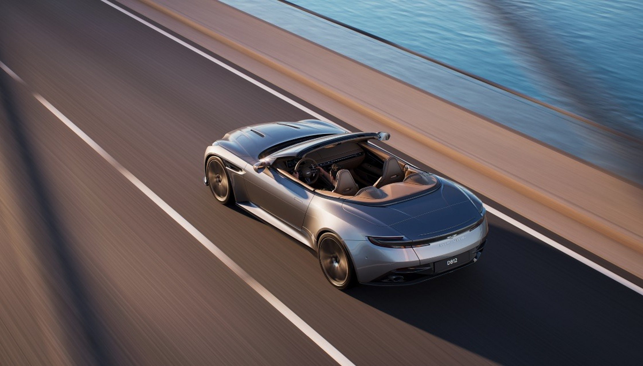 近日,阿斯顿·马丁正式公布了旗下新车——db12 volante的国内价格