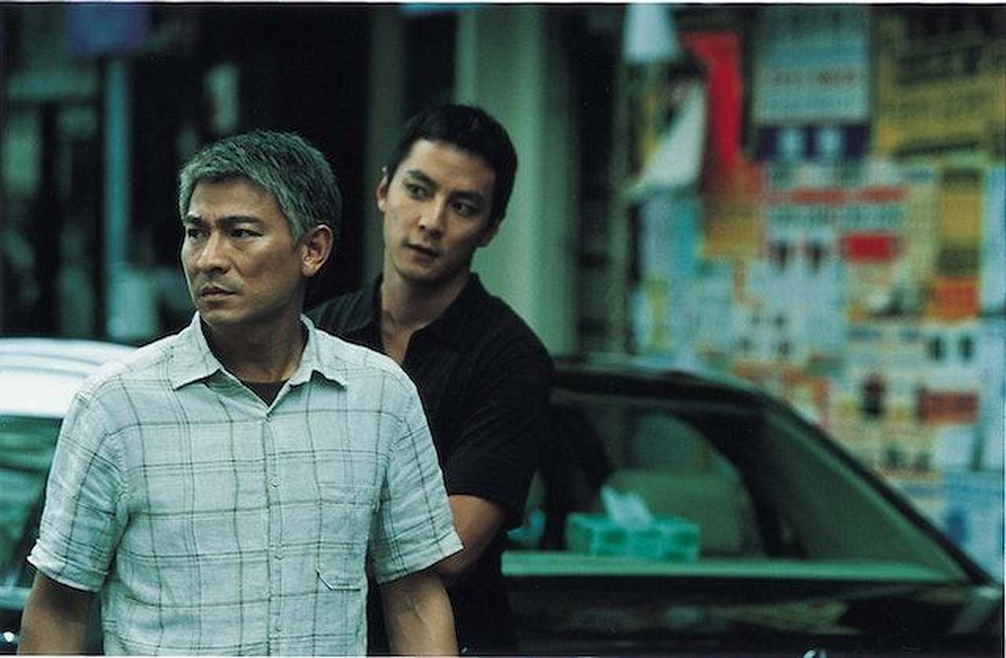 48岁吴彦祖被野生捕获,面部圆润笑容亲切,网民震惊男神同成龙撞样!