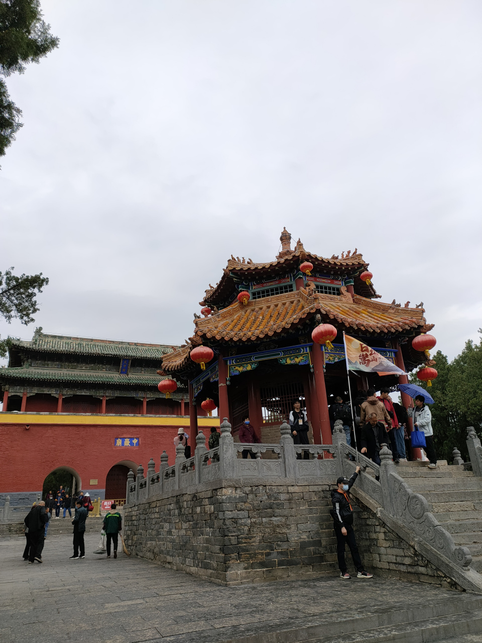 中岳庙位于嵩山南麓,建于秦,为祭祀太室山神的场所,是中原祠宇之冠