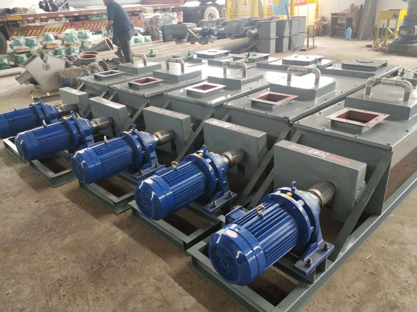 双螺旋粉尘加湿机有哪些优势 双螺旋粉尘加湿机采纳双轴结构的长处是