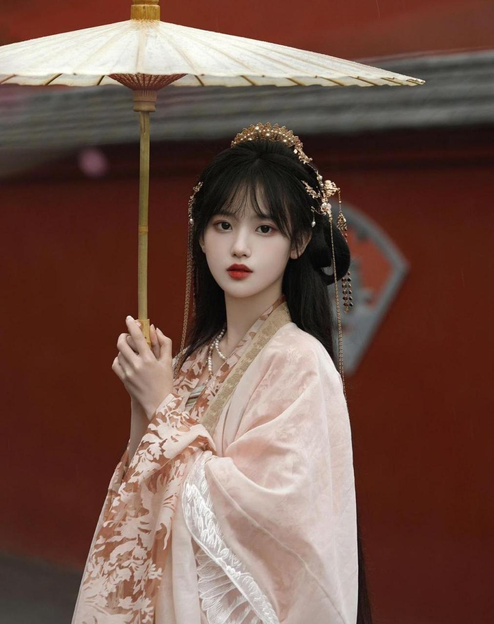 鸿雁传书,鱼传尺素,山长水阔知你处.