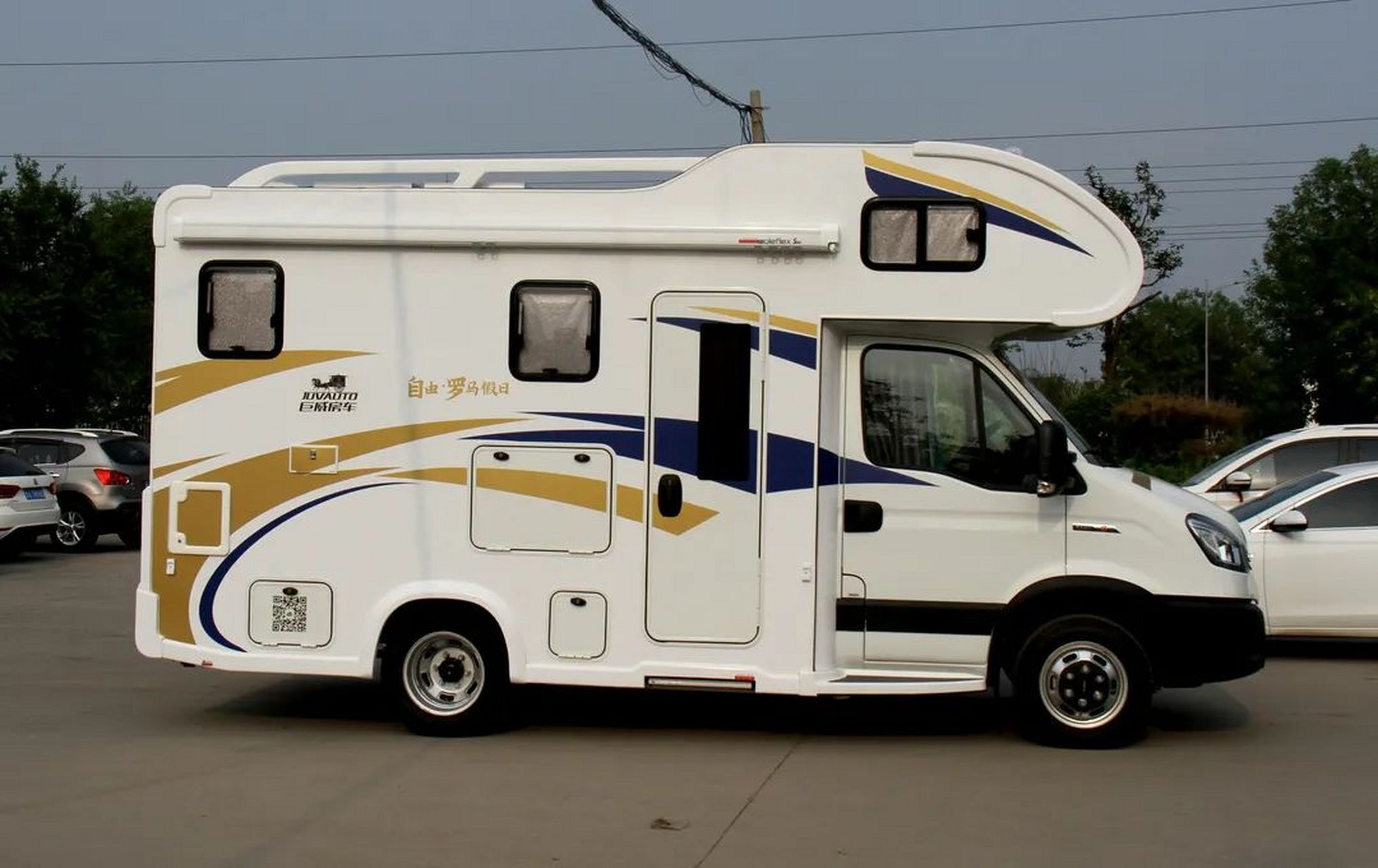 巨威房车依维柯美式l型,舒适大气,开启向往的生活!