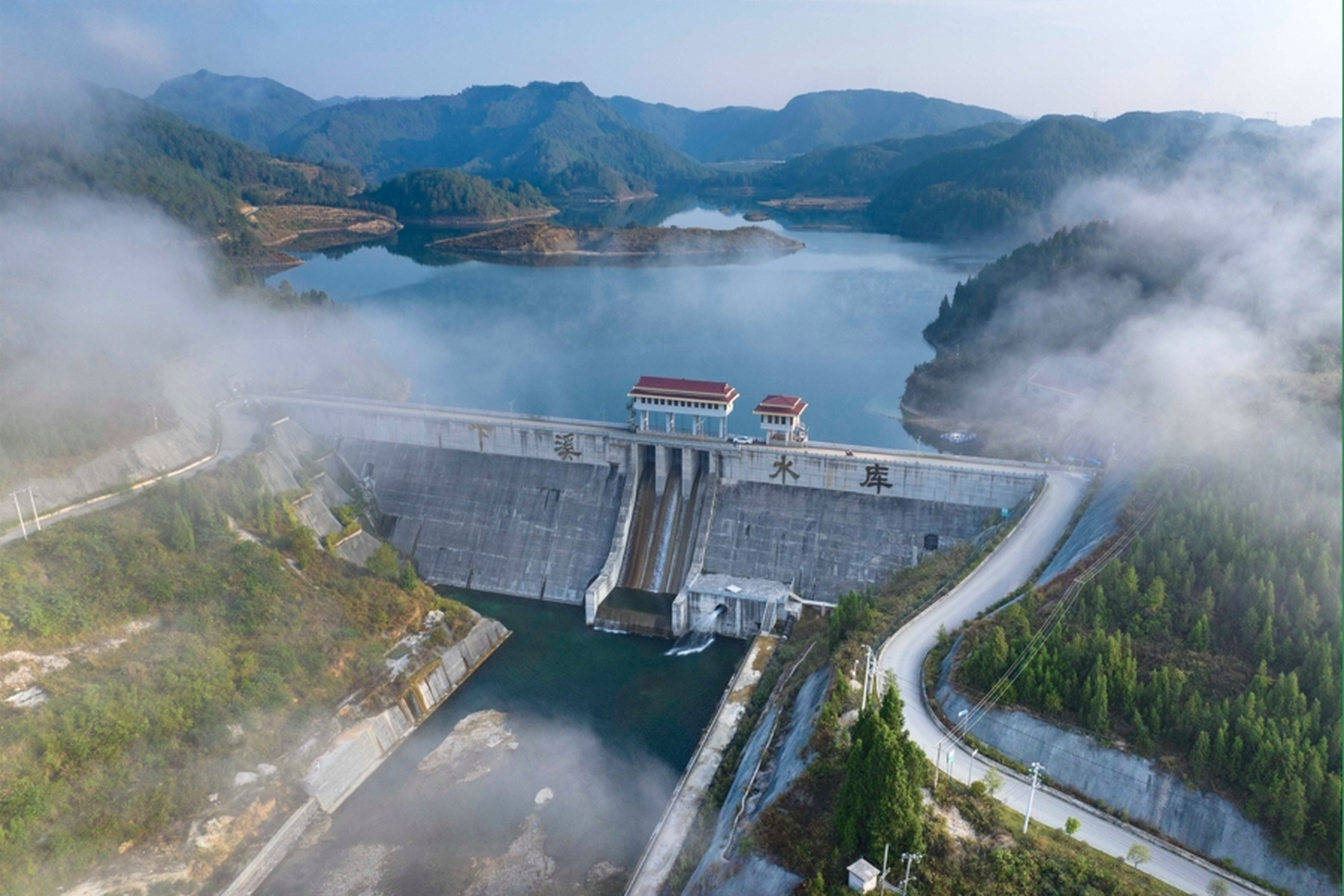 【贵州岑巩:下溪水库美如画】贵州省黔东南州岑巩县大有镇下溪水库