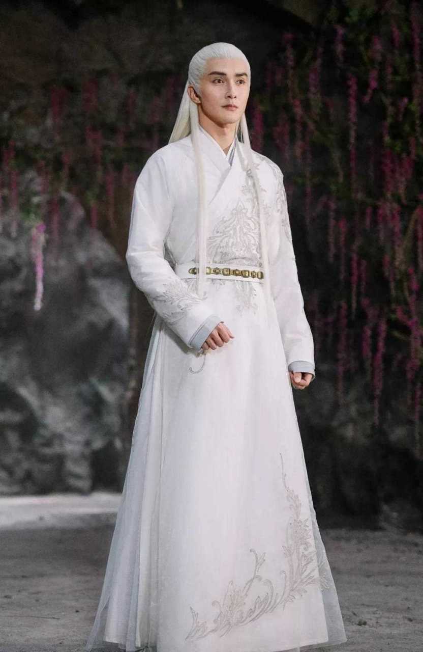 那些身高190cm左右的男明星,身材比例绝了,实在是太养眼啦!