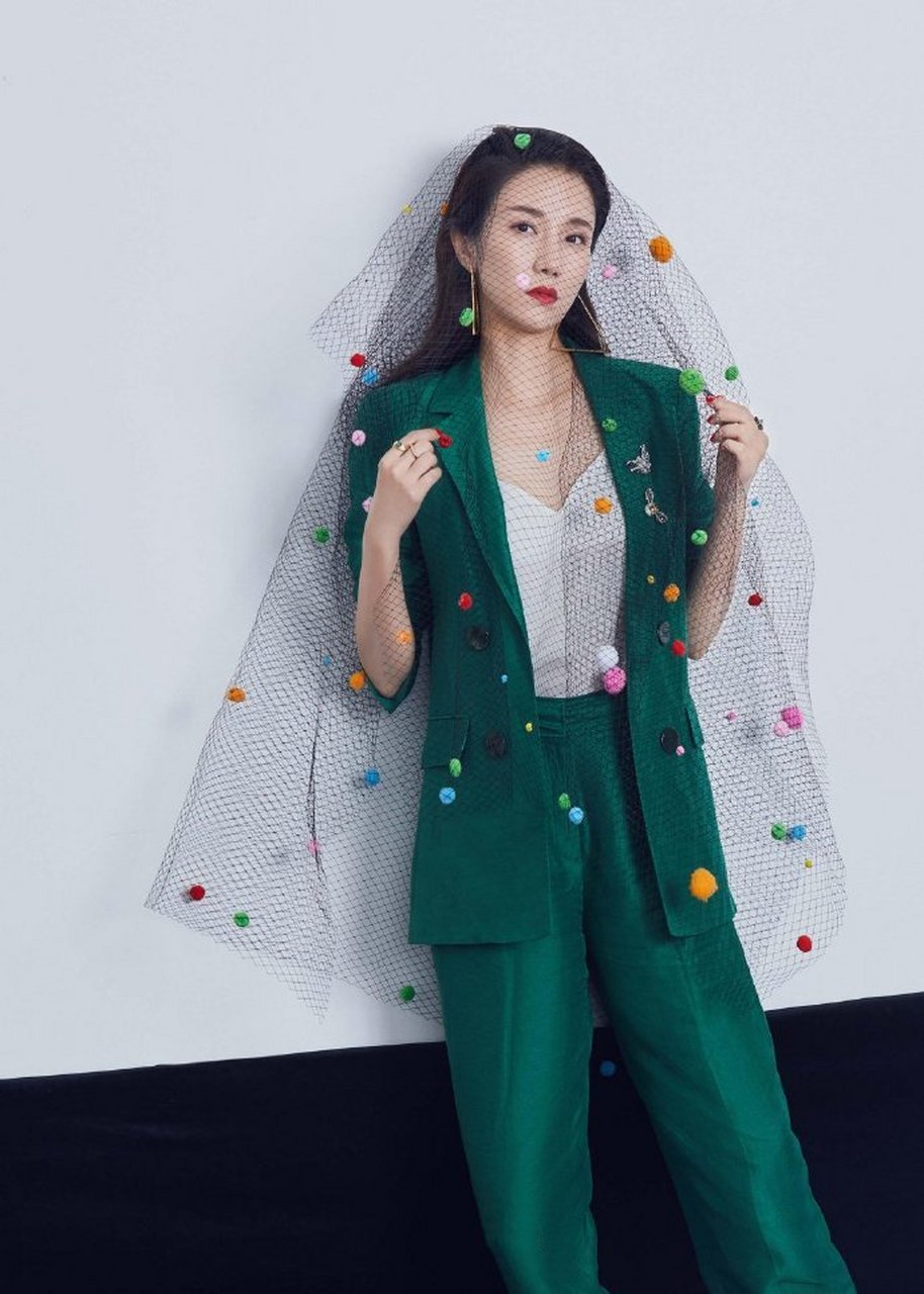 王黎雯性感优雅写真#王黎雯