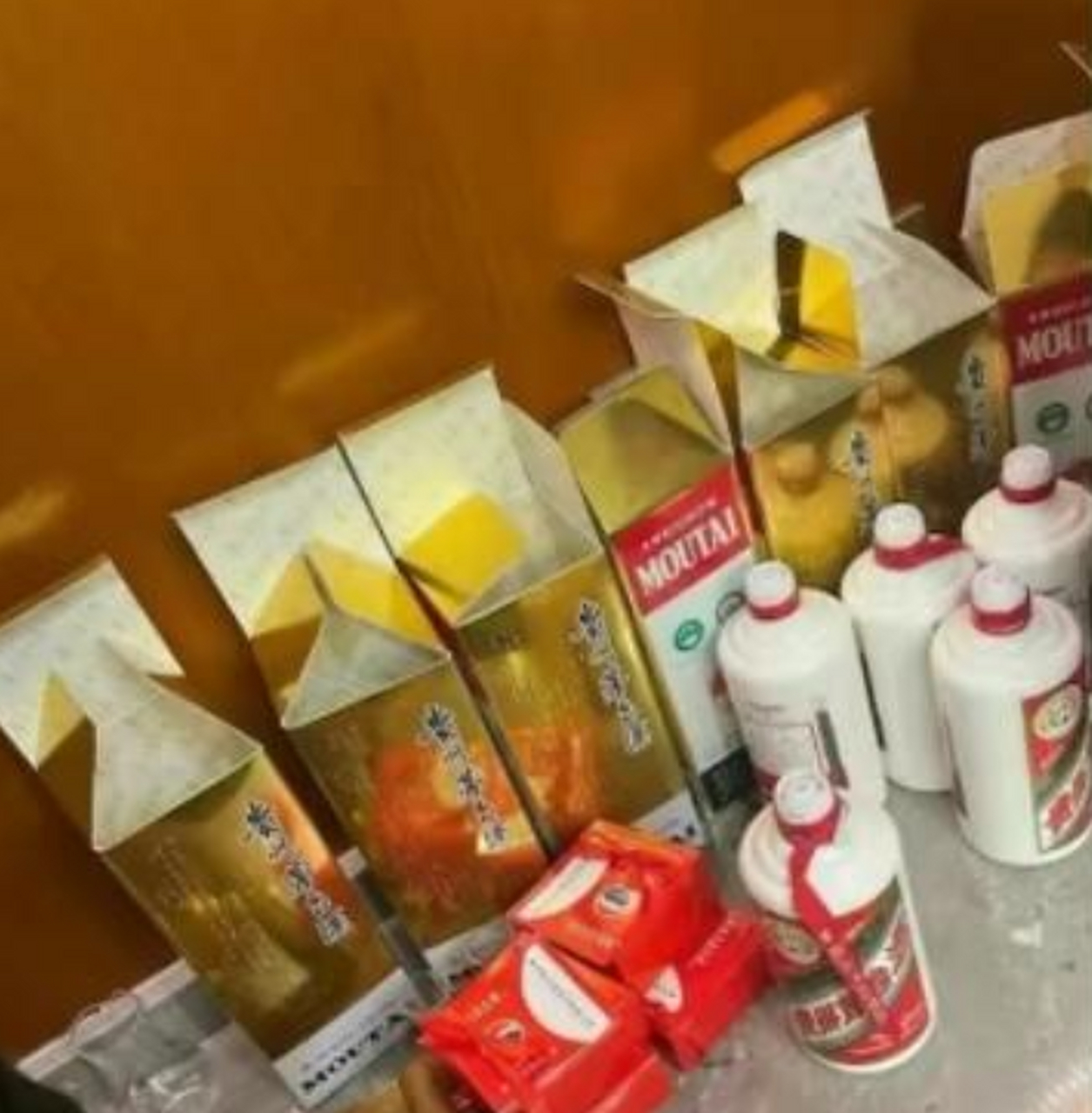 他说这一箱酒抵得上上海一套房