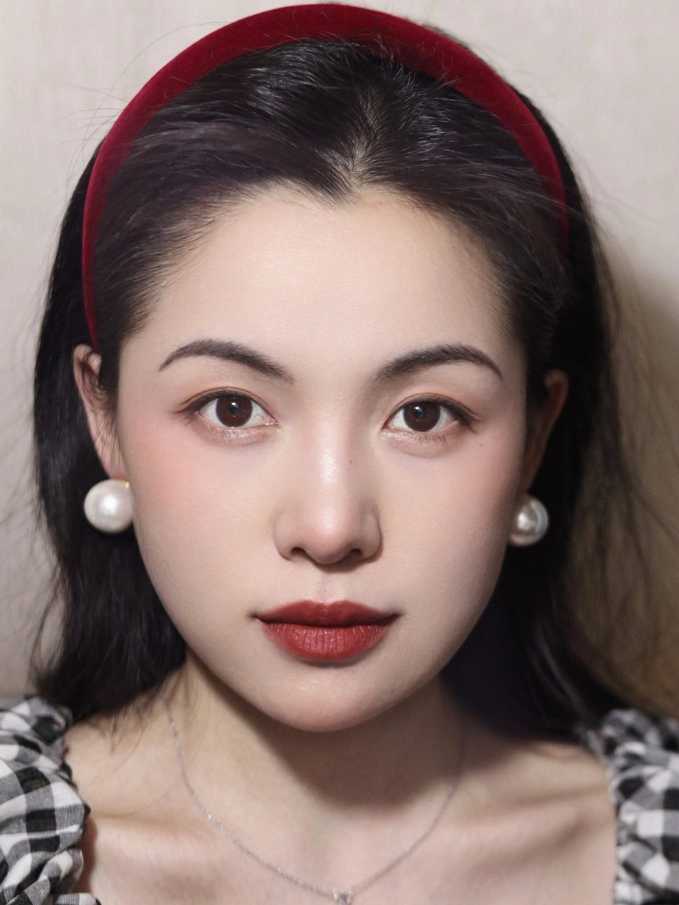 通勤港风妆容 我理解的港风就是90年代初期港姐的风格,再次感叹那会儿