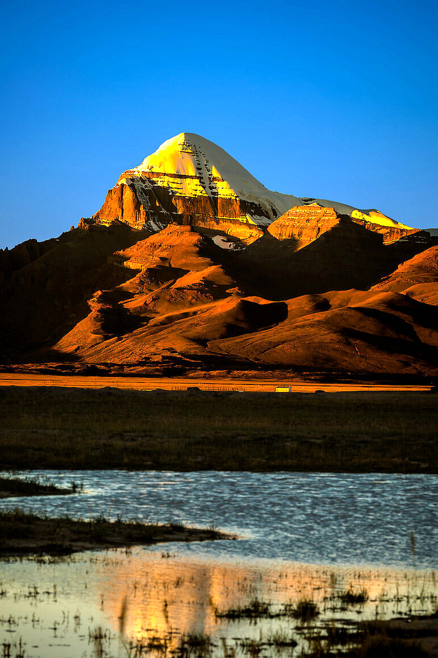 西藏摄旅top10|冈仁波齐  作为冈底斯山脉第二高的山峰,海拔6656米的