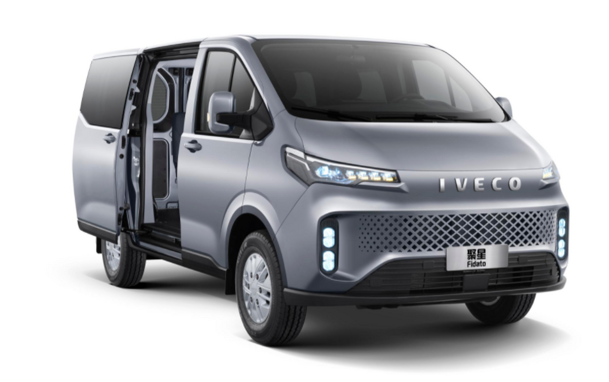 南京依维柯推出了名为依维柯聚星的车型,为了让消费者拥有出色的驾乘