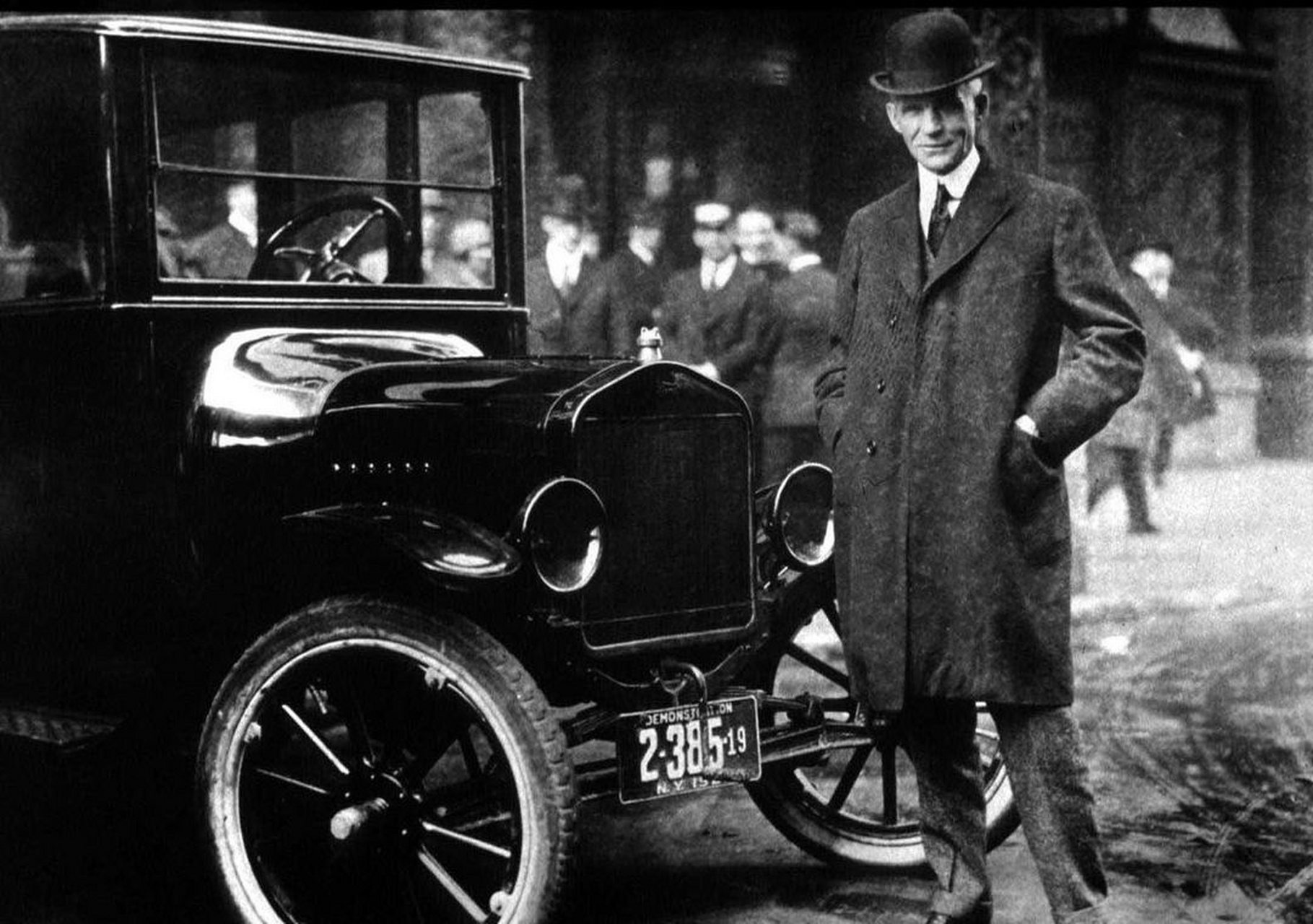世界上第一辆福特汽车图片