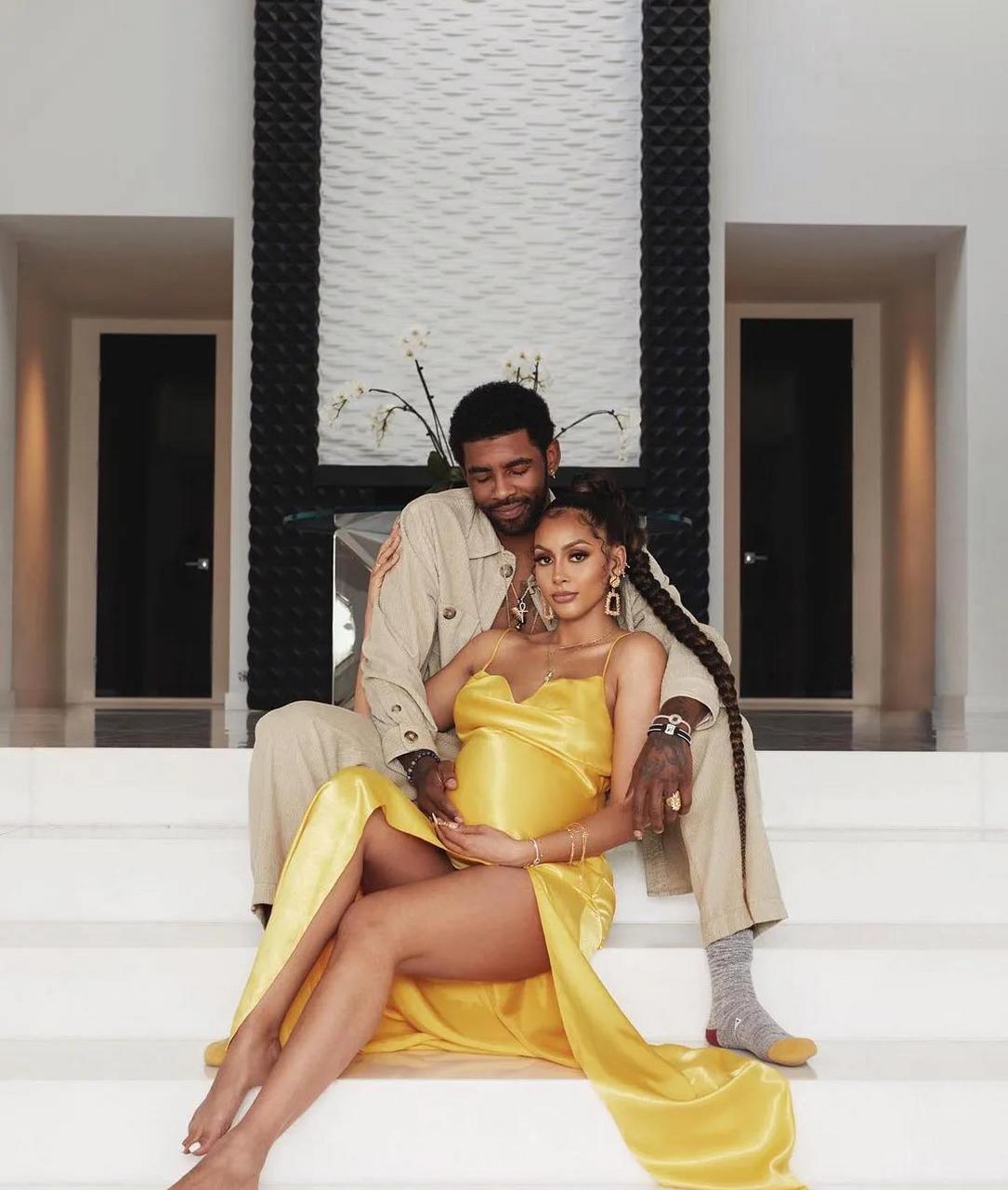 nba达拉斯独行侠队,曾经的三巨头之一的欧文与妻子的甜蜜孕照,他的