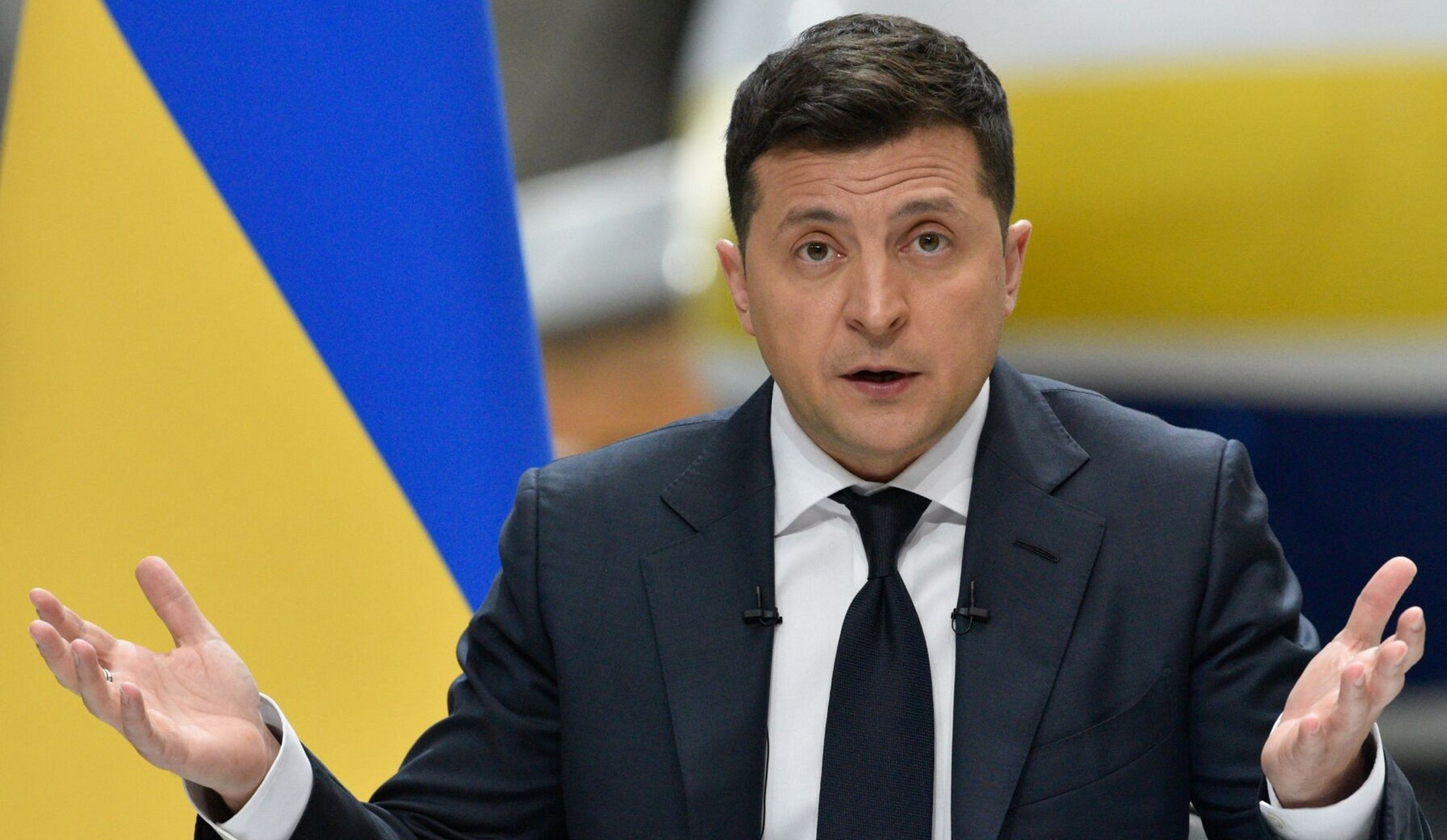 泽连斯基已经多久没有穿西装了?