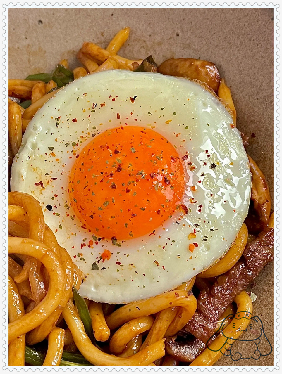 7715 香辣黑椒牛柳炒乌冬面,让你欲罢不能97  02 材料:一包