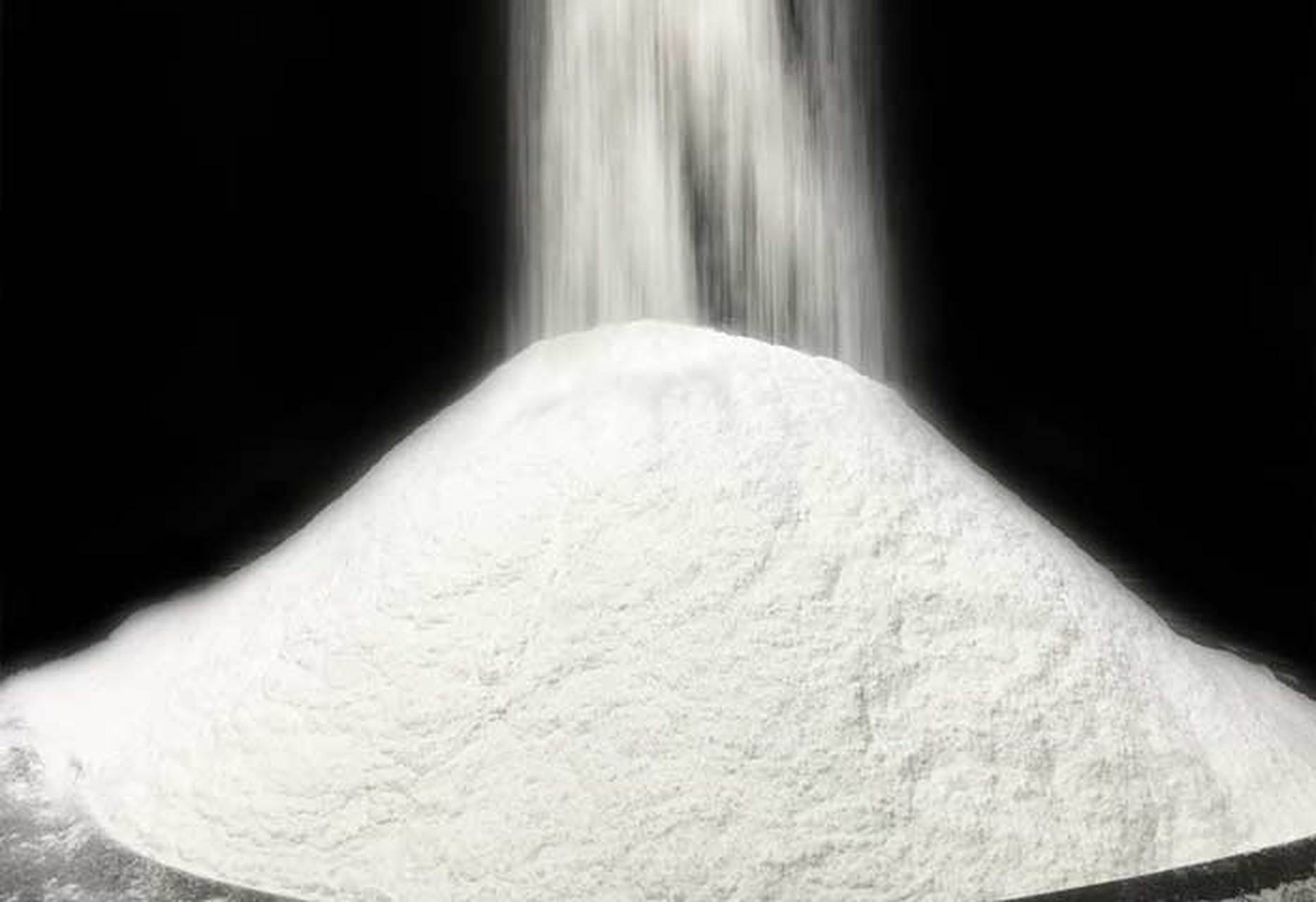 活性轻质碳酸钙  活性轻质碳酸钙是选用石灰石为原料,经过煅烧,消化