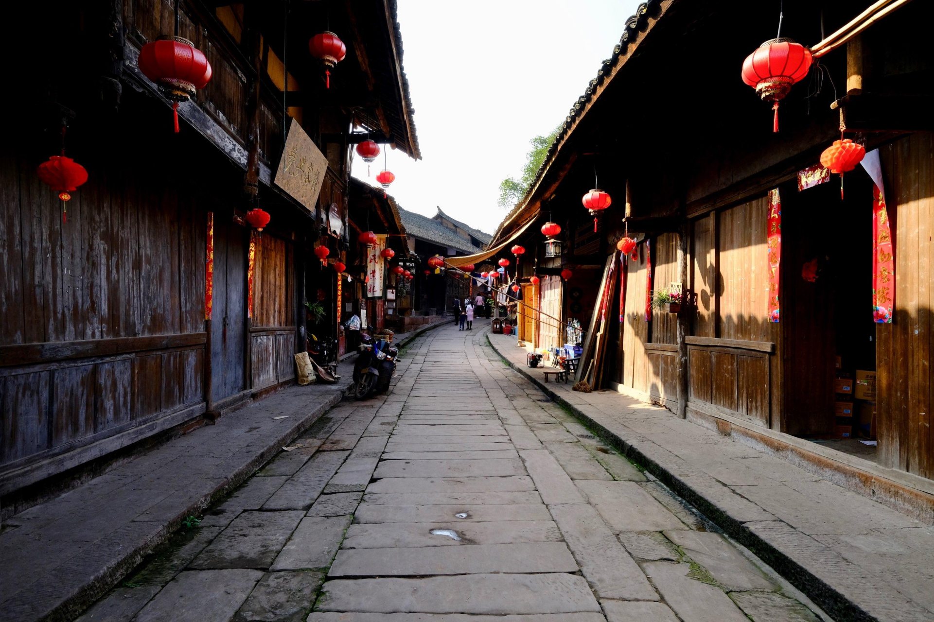 泸州尧坝古镇攻略  泸州尧坝古镇,被誉为"小香港",承载了丰富的历史和