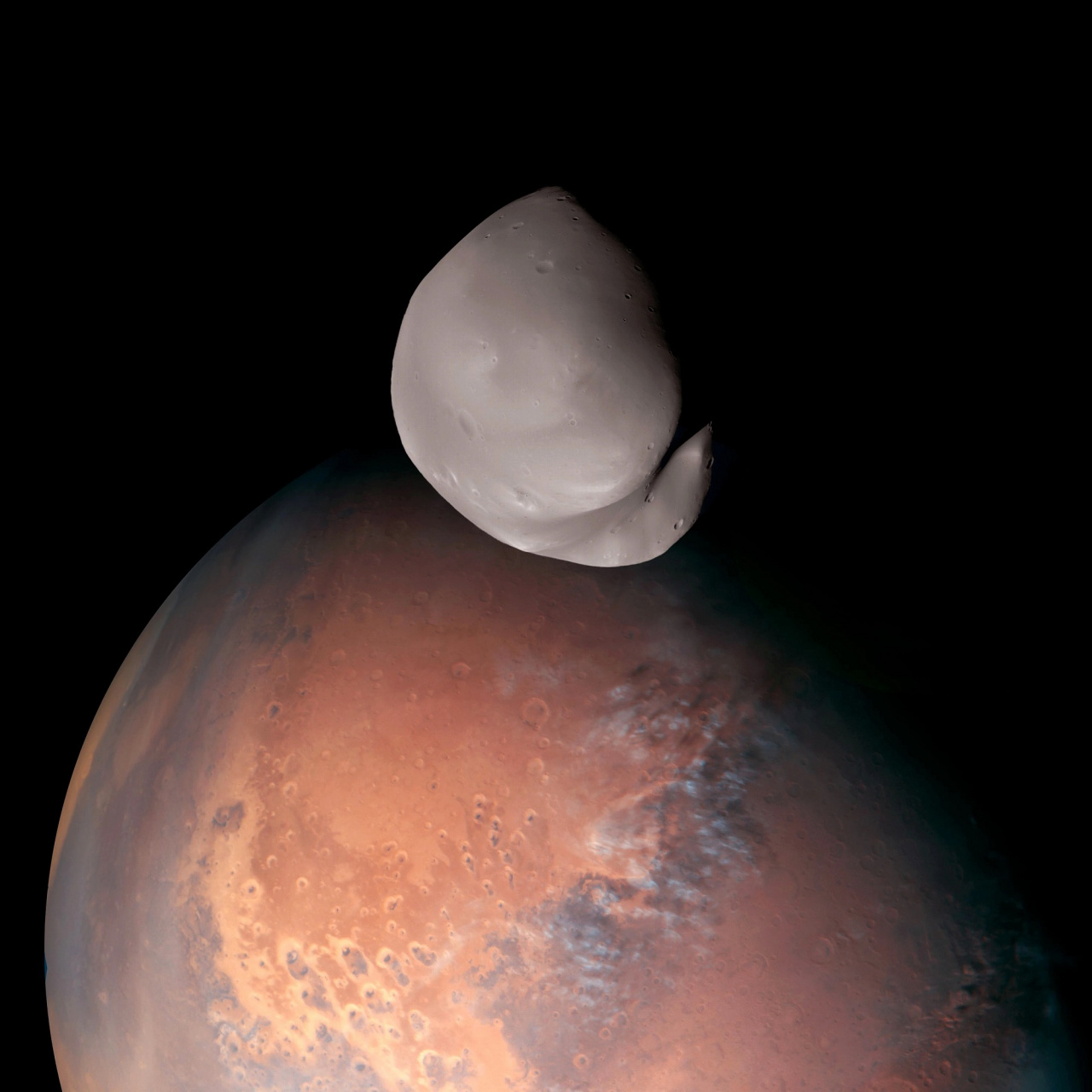 火卫二高清照新发现  阿联酋航天局公布一张「希望号」探测器拍摄的