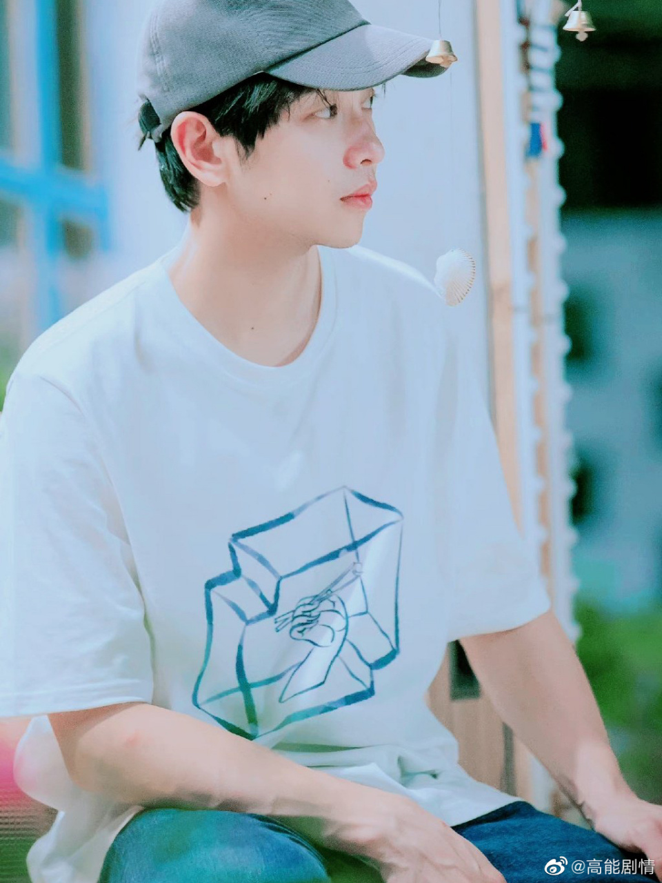 这还是我认识彭昱畅嘛!这简直是充满故事感的日系少年啊!