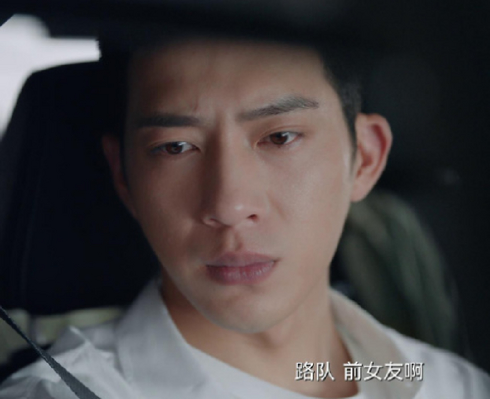 看看我们二宝笔下的顾平生,顾先生吧,细腻温柔,是永