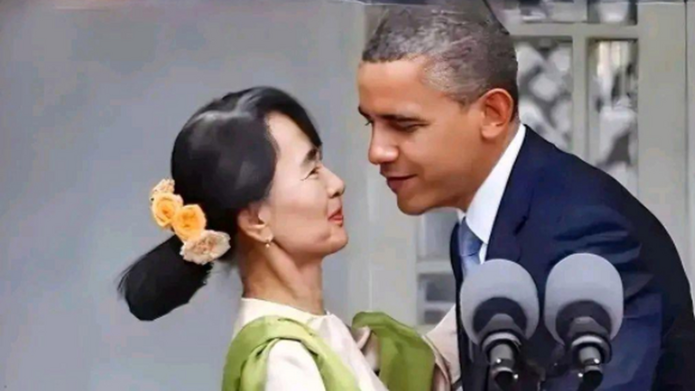 历史老照片: 2012年,奥巴马与昂山素季会面时的一组留影.