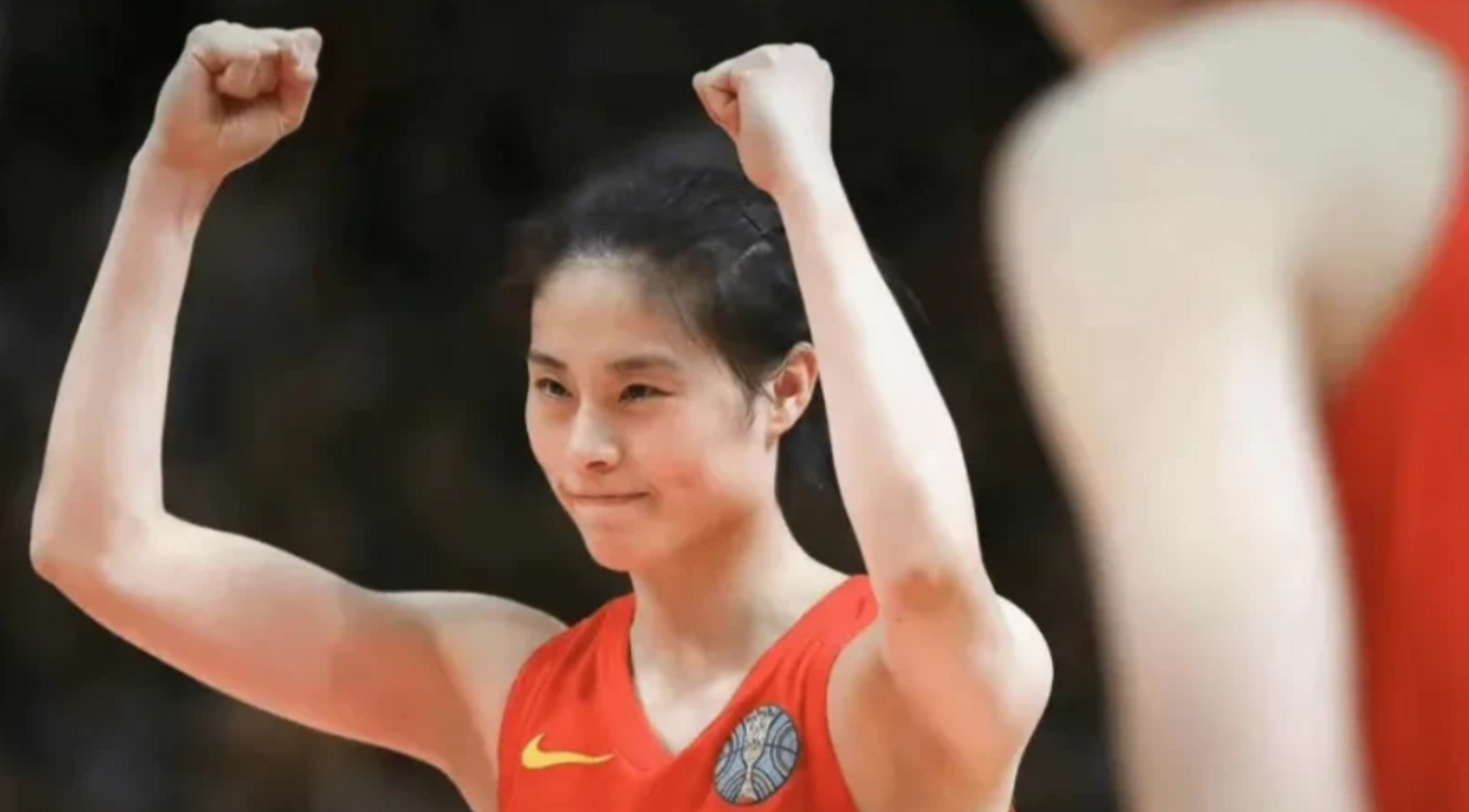 中国女篮球员王思雨收到美职篮纽约自由人队的邀请,预计年薪高达60万