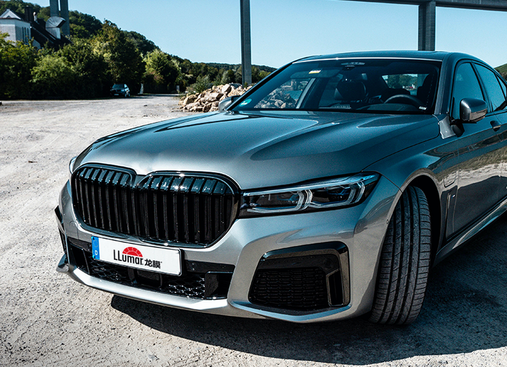 get龙膜思逸太阳膜,让出行清凉又惬意~ 每到夏天,温度就居高不下,把车