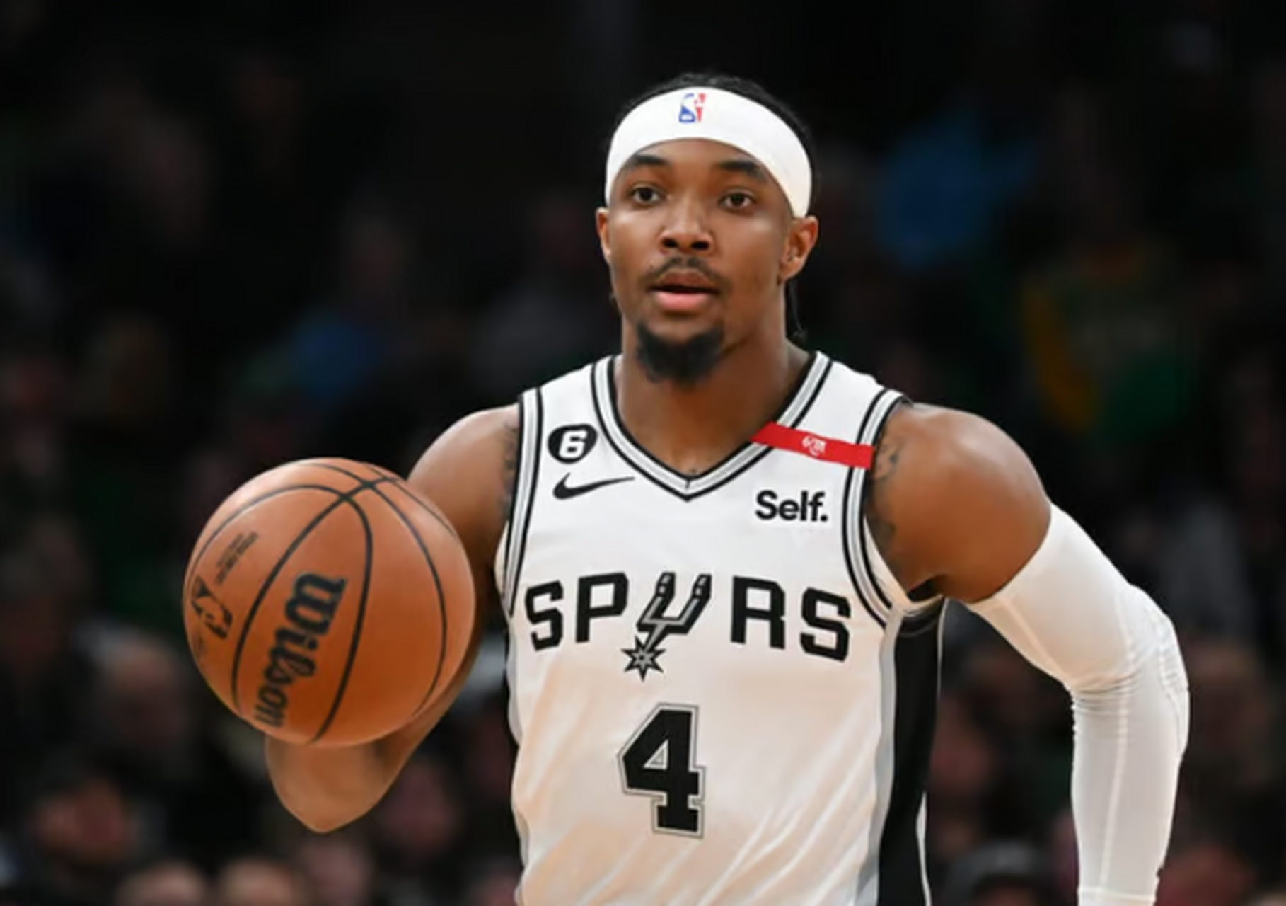 马刺队球员格雷厄姆因承认 2022 年醉驾指控而被停赛 2 场  据bawy