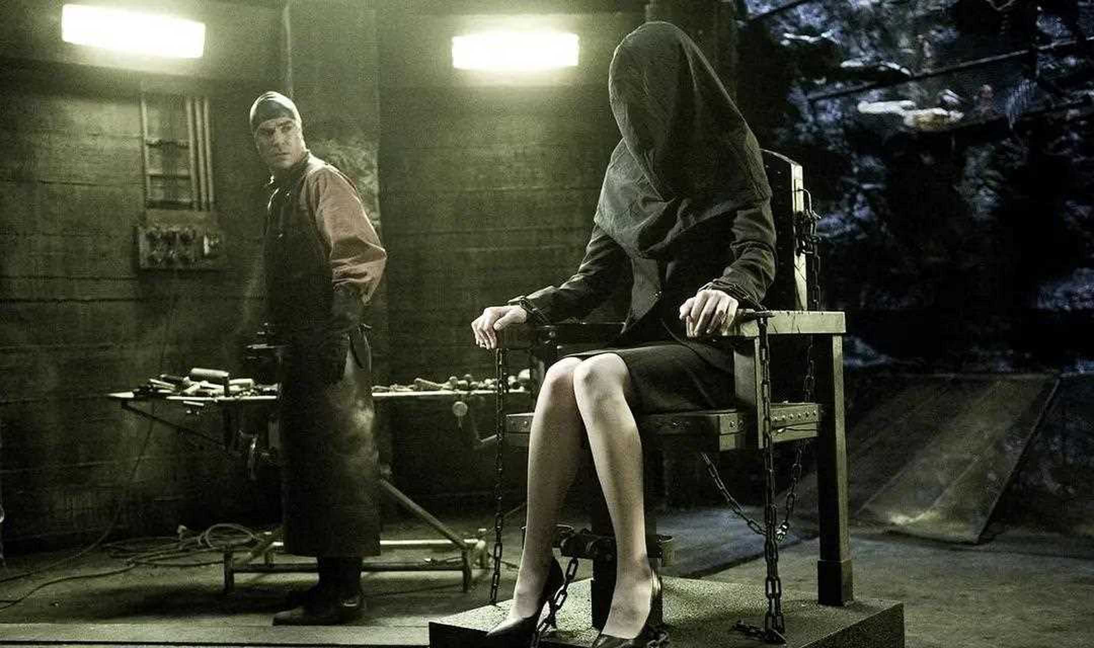美国一向喜欢妖魔化东欧,最知名的就是恐怖片《人皮客栈》