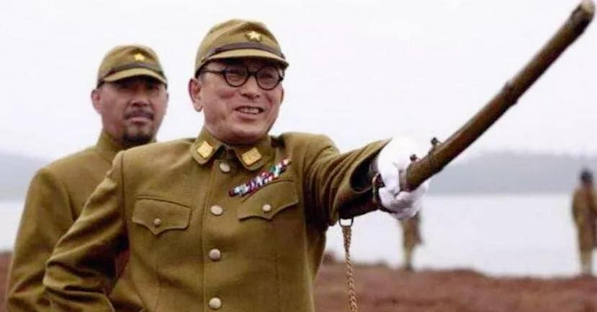 "的一枪,就送他见了阎王爷,这个日本军官也成为齐鲁军民击毙的第一个