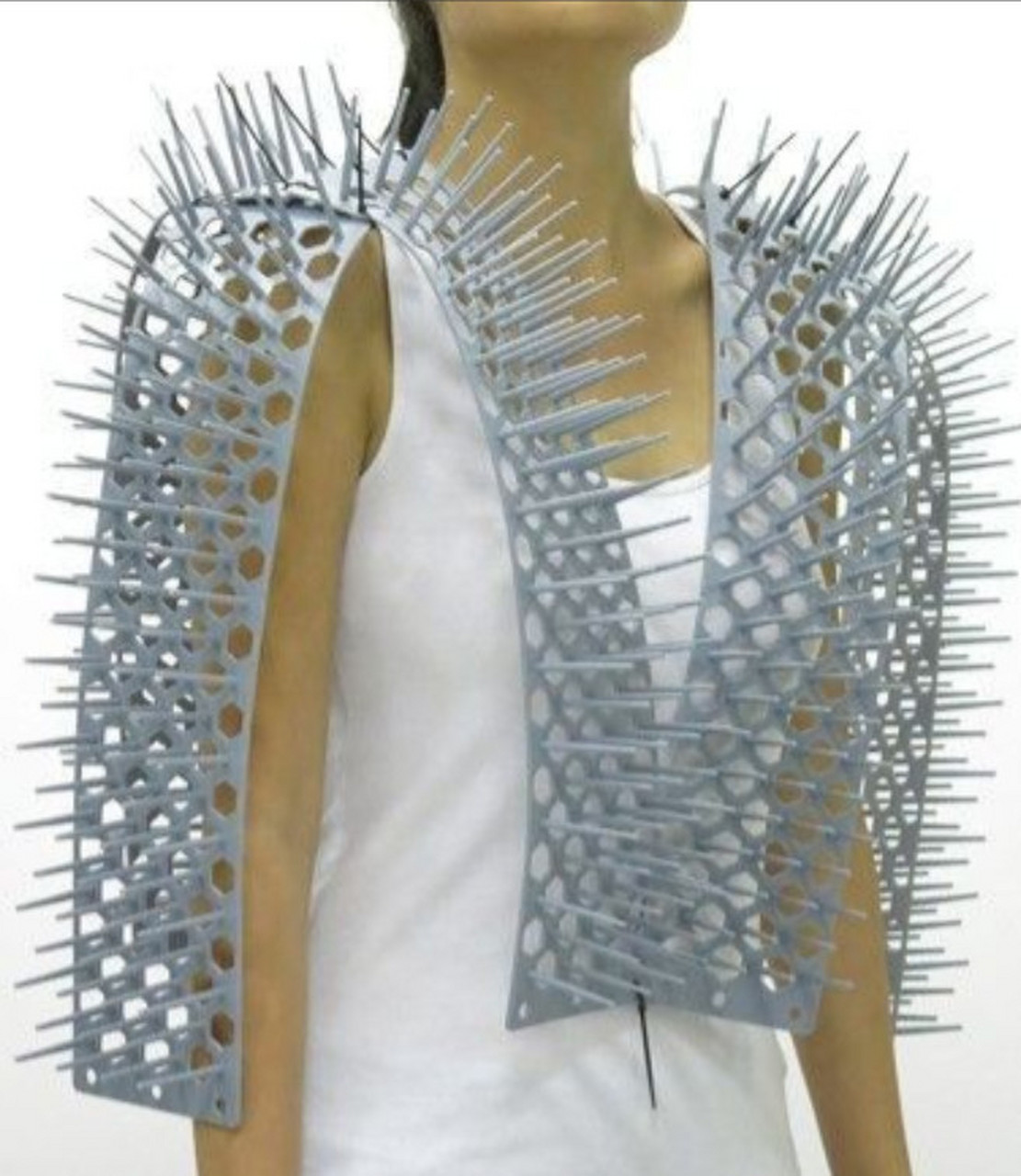 《射雕英雄传》中,软猬甲是桃花岛的宝物,黄药师曾将这套护甲送给