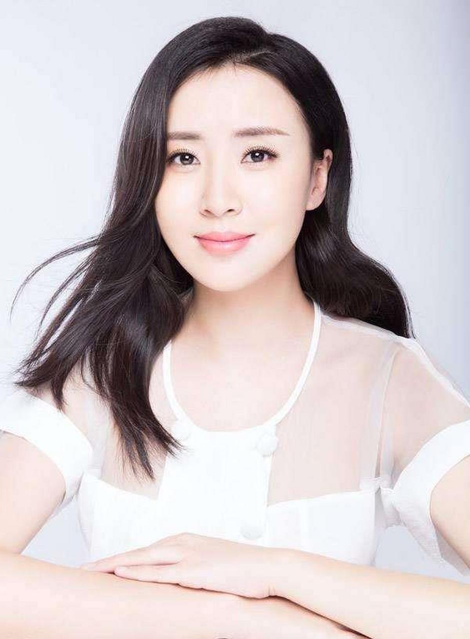 中央戏剧学院李悦溪清秀可人 网友们觉得她演技如何可评论关注转发