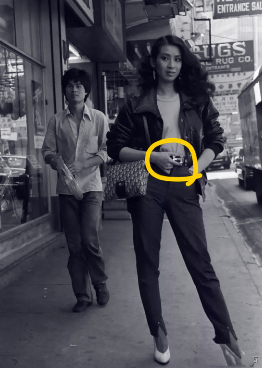 1978年邓丽君和好友秦祥林合影,当年"两秦两林"最辉煌的时候,邓丽君在