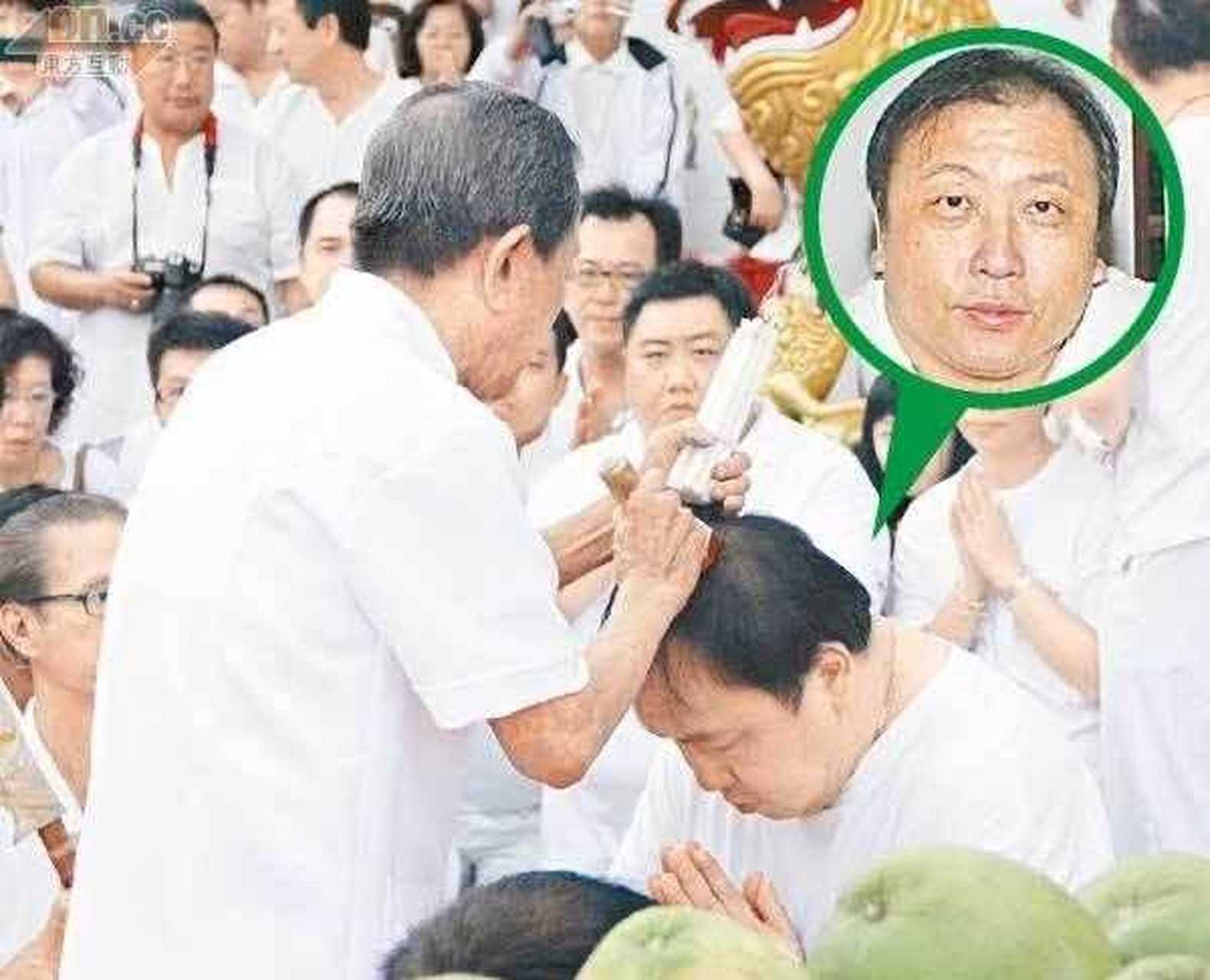 江湖传言,白龙王曾对罗志祥下过"年戒色"警告,15年罗志祥和周杨清恋情