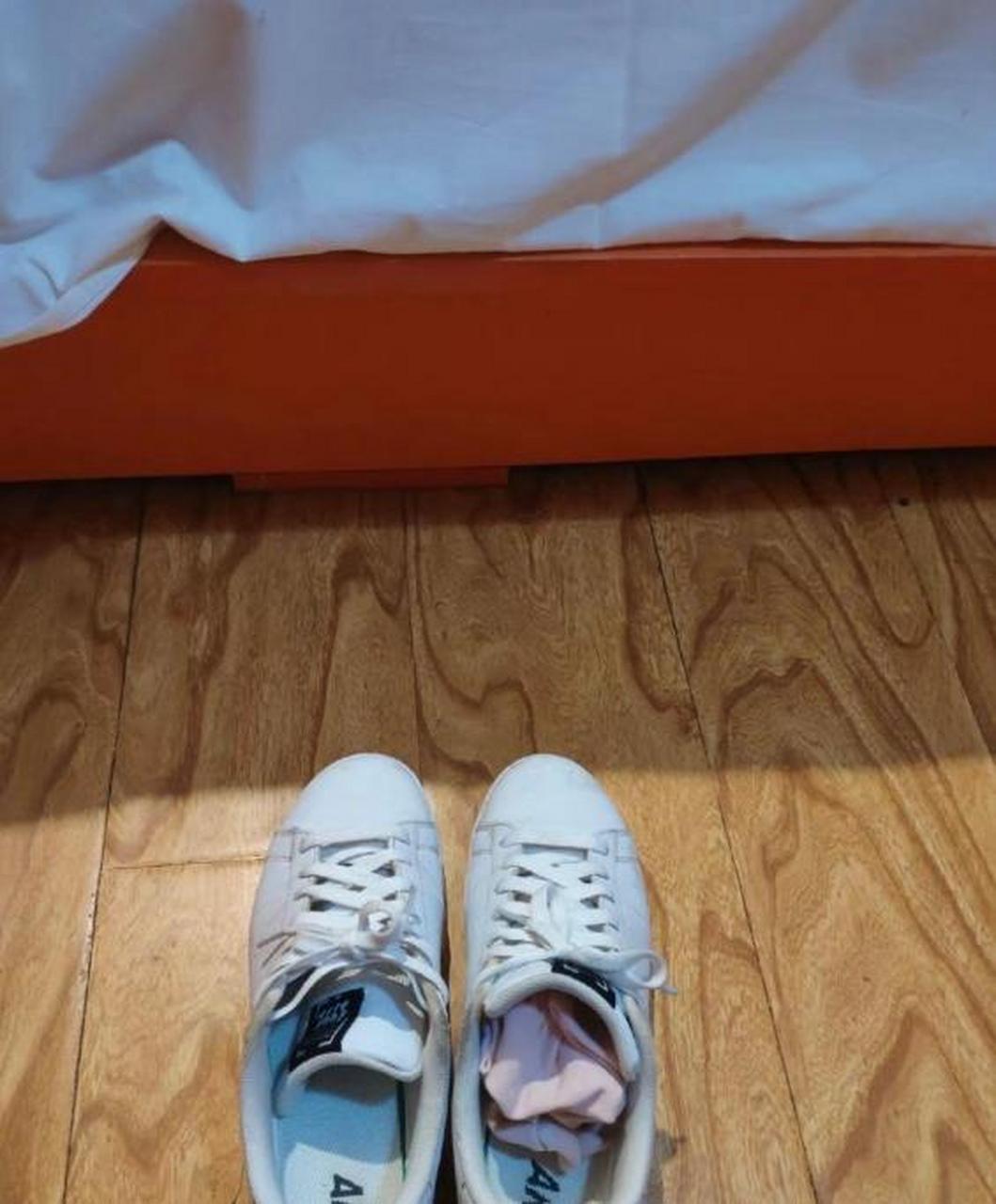 女朋友的鞋子和袜子真的好香