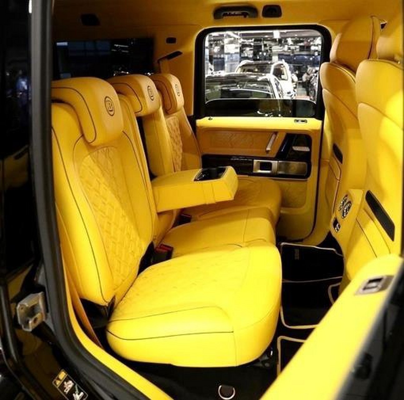 奔驰大g#奔驰大g#   这#秋实之美# 个内饰!