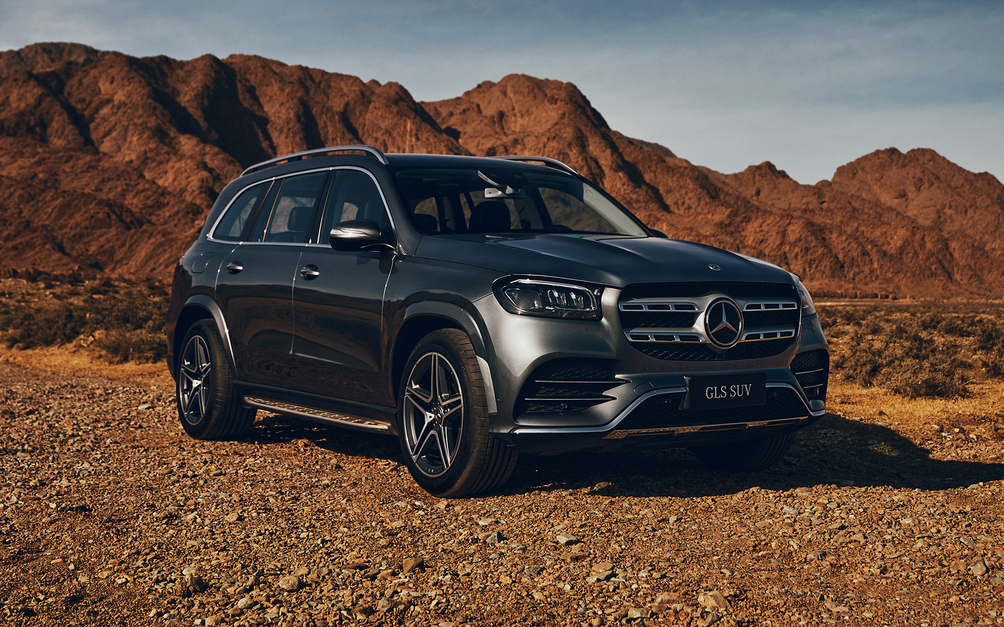 4万元起 新款奔驰gls 450上市    近日,我们通过奔驰官网获悉,新款