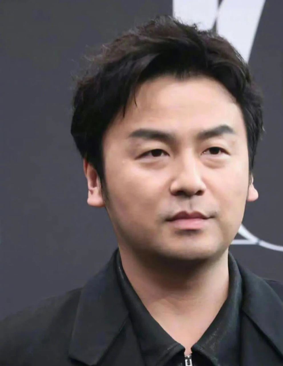 《时尚芭莎》男明星的正面照. 帅哥们的状态都很好. 你更选谁呢?