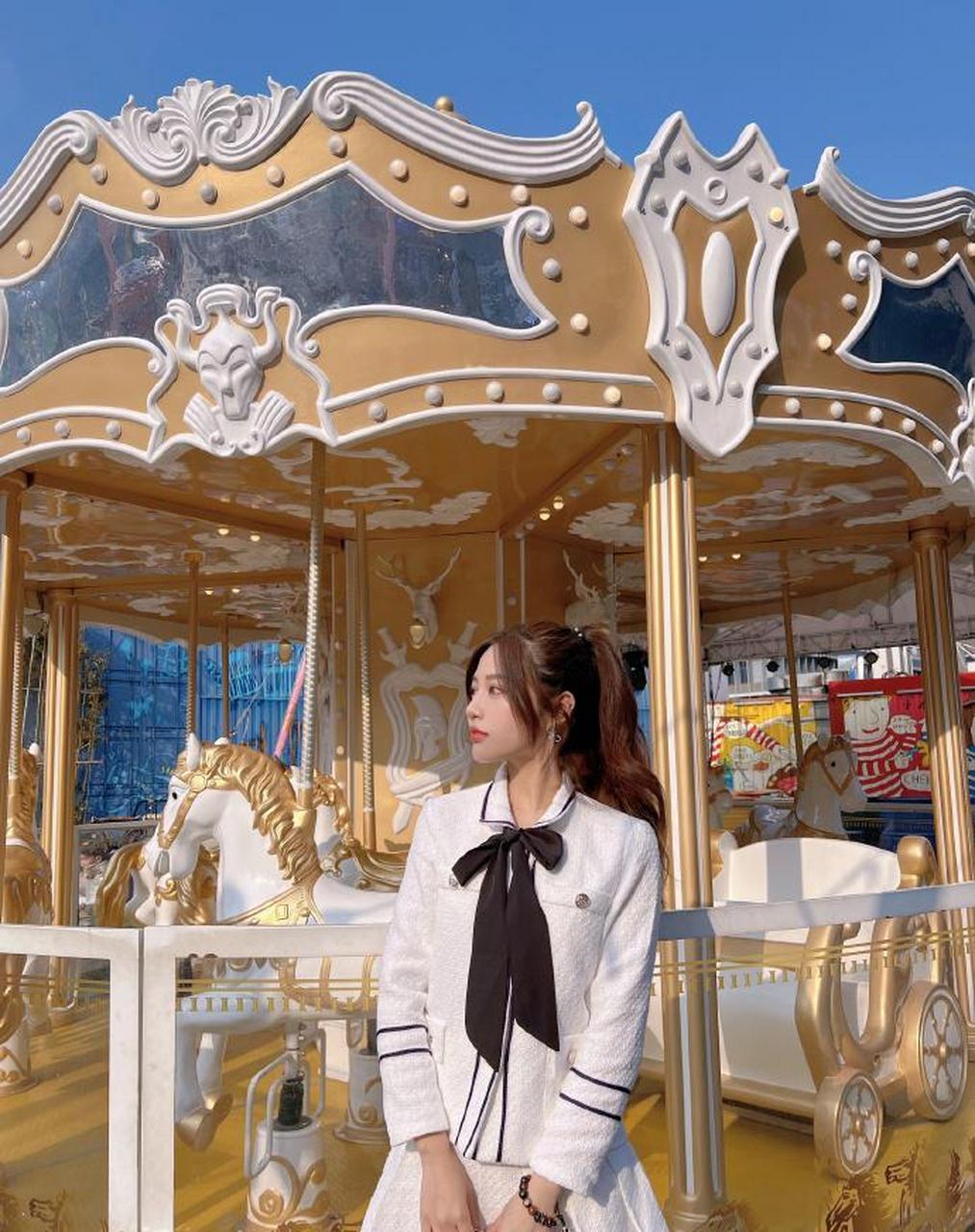 女团成员沈之瑾美女小姐姐迷人美照欣赏,好漂亮啊