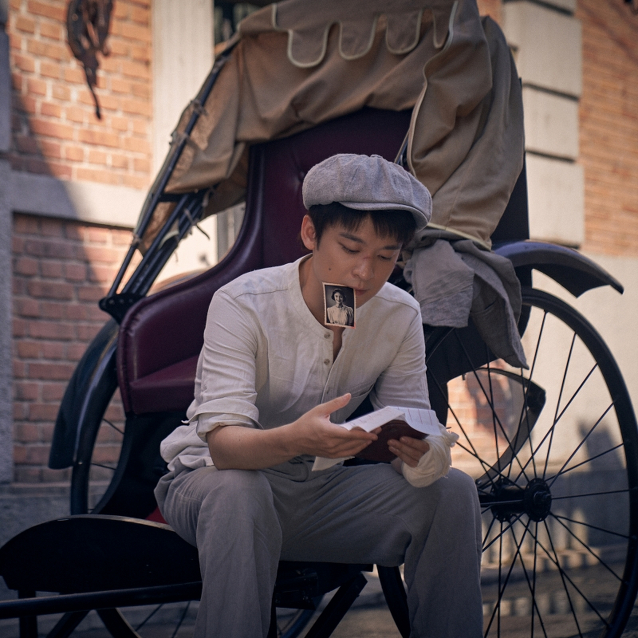 电视剧欢颜#  【徐天的成长】 整体感觉这部剧比较另类一些,有冒险