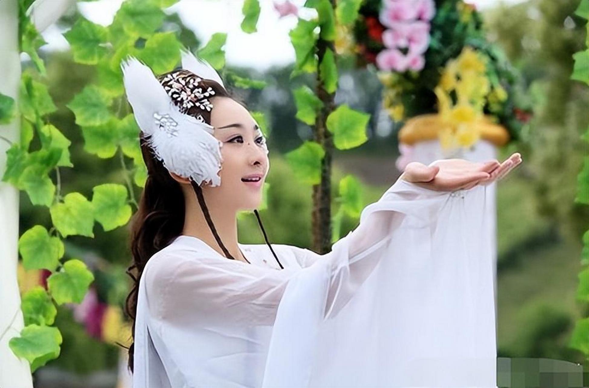 "蓝兔宫主",穆婷婷如此可爱,为何一直不火,甚至因为受不了娱乐圈的"乌