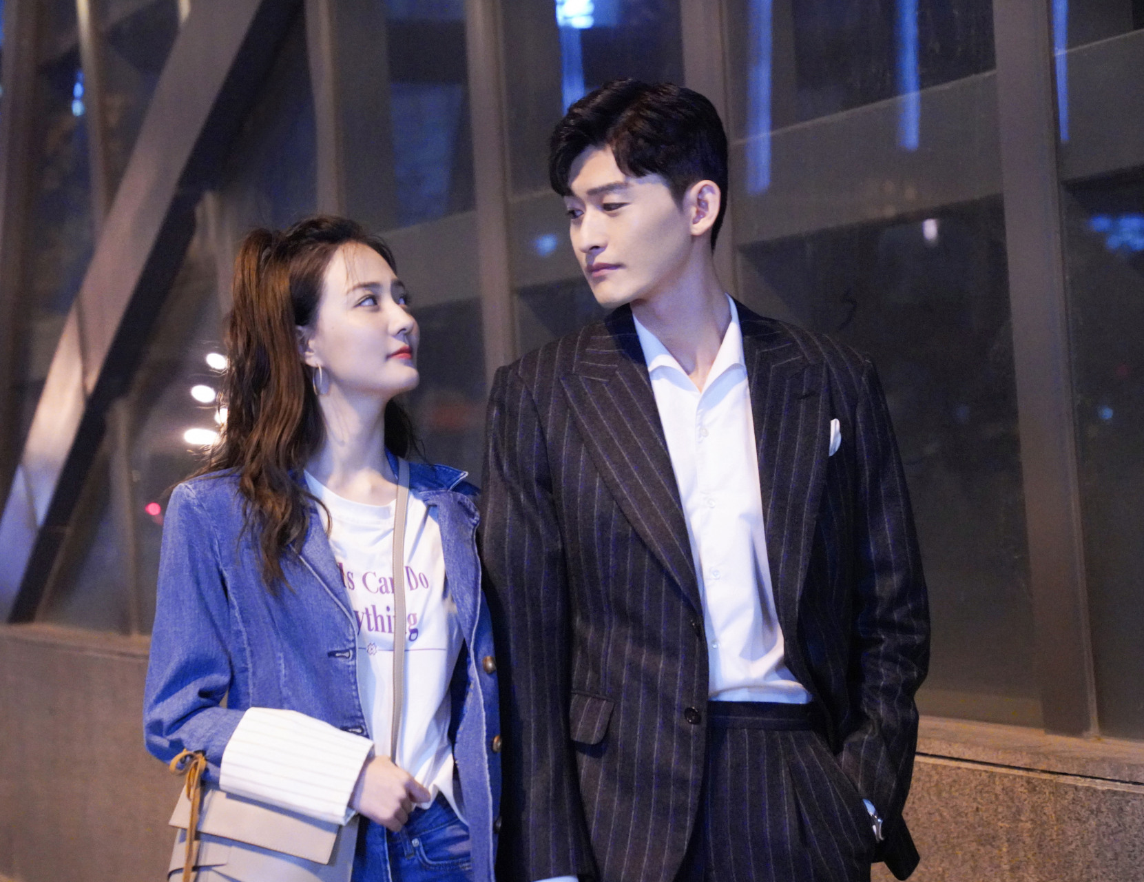 张翰,徐璐领衔主演的《若你安好便是晴天》是一部不错的情感剧,可惜的