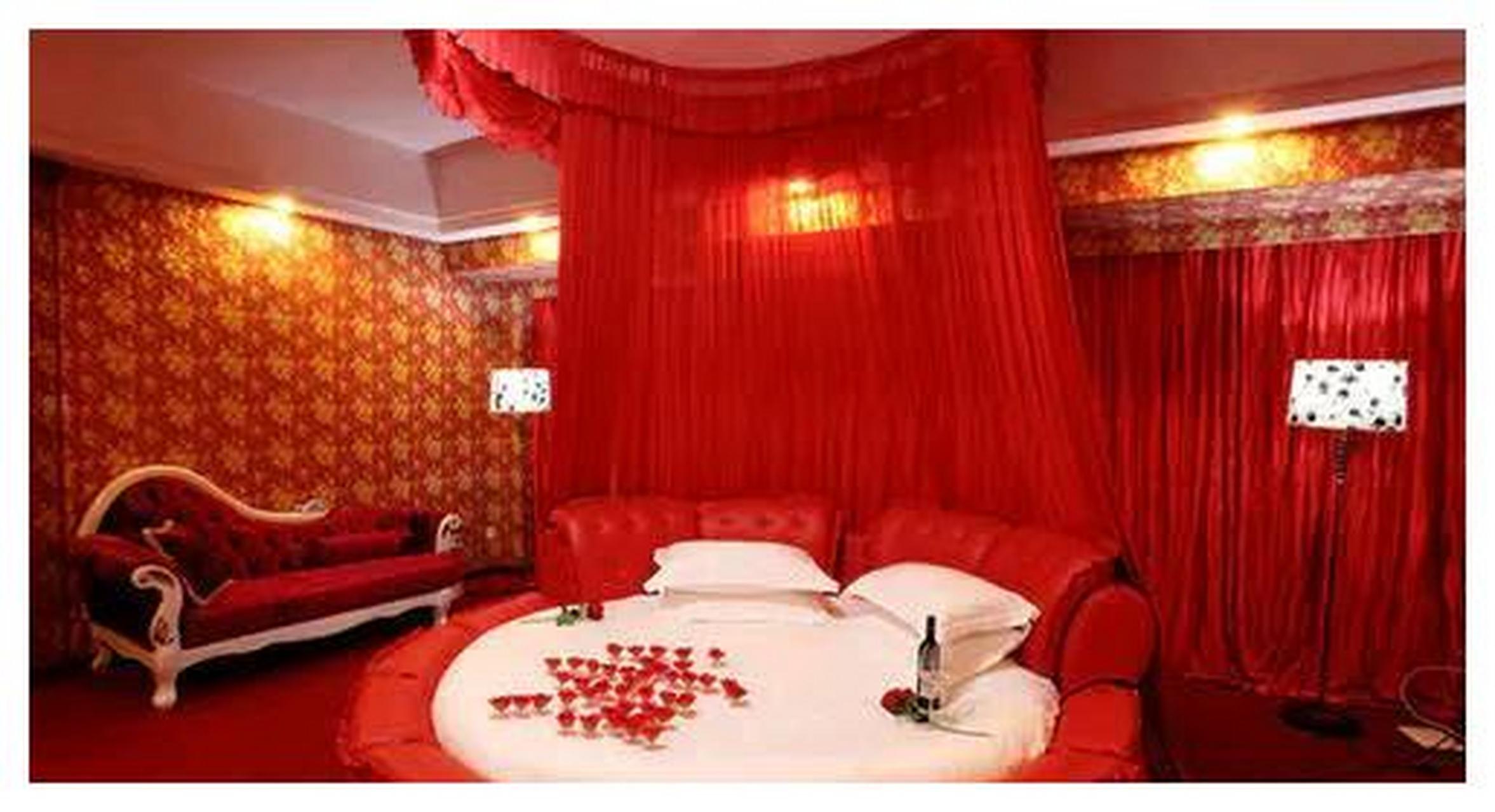 为何情侣酒店中多是大圆床?看似浪漫,其实暗藏套路