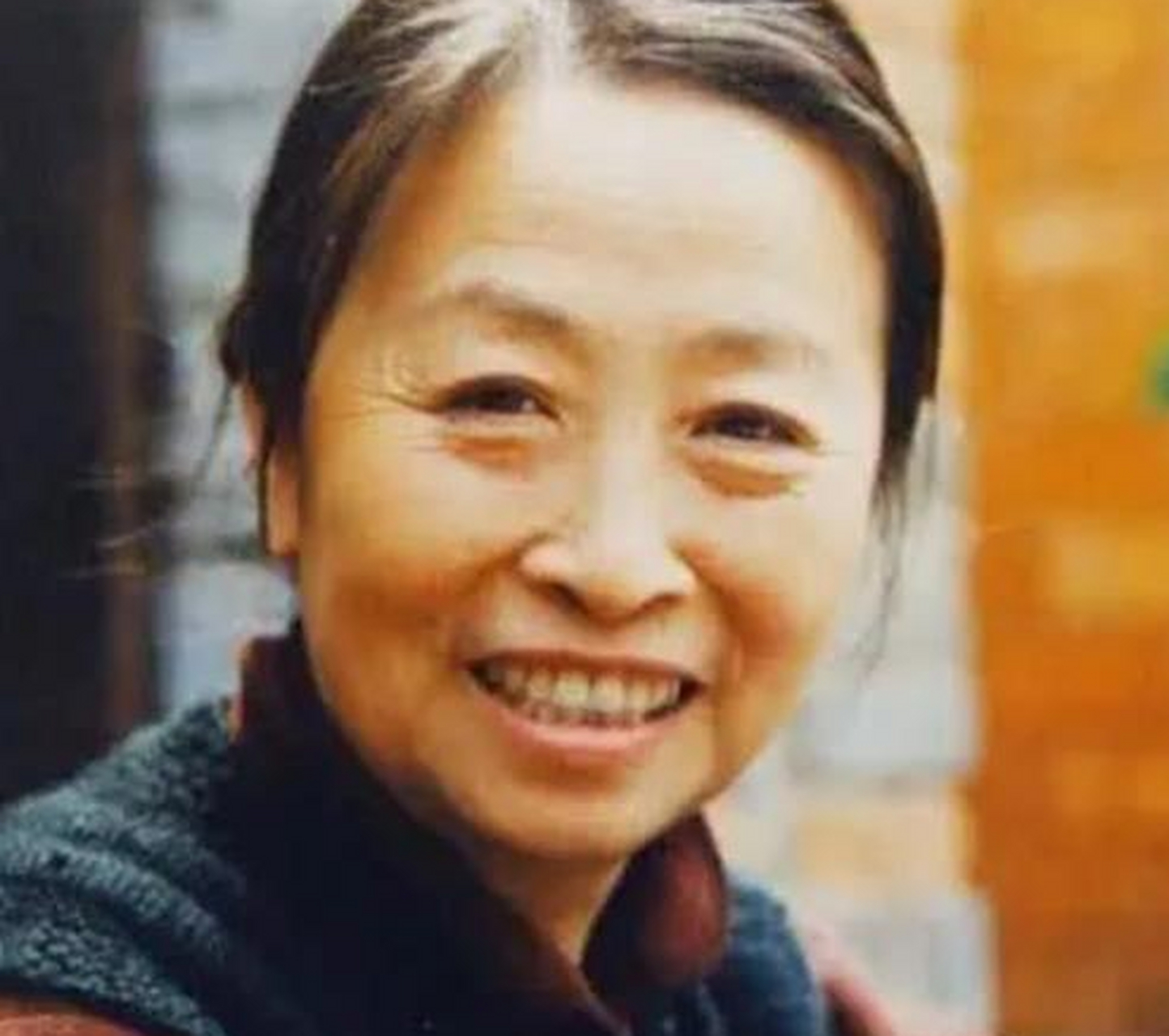 "丑娘"张少华自称年轻时是校花,看到她当年的照片,被惊艳了!