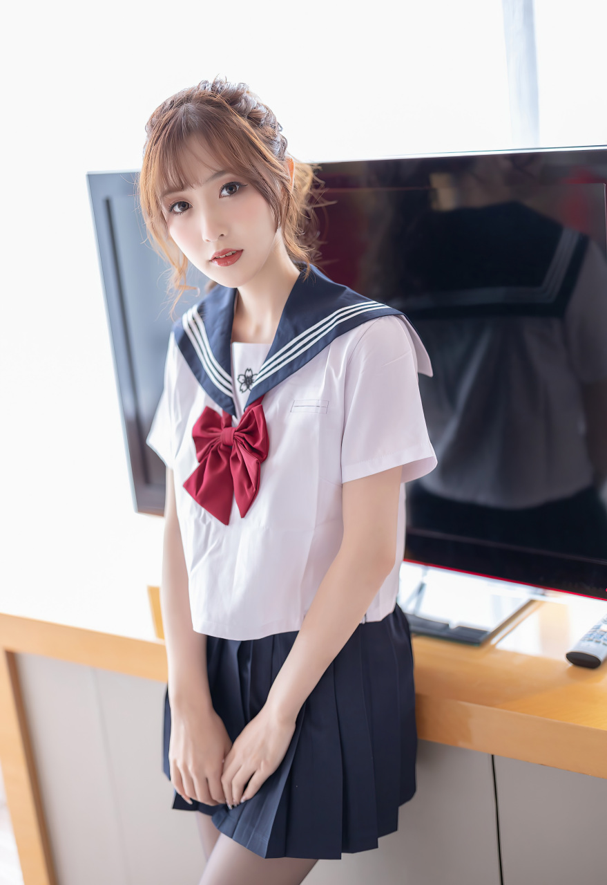 性感真发布,清纯不失魅惑力的jk制服搭配性感黑丝,灵动苗条曼妙身姿